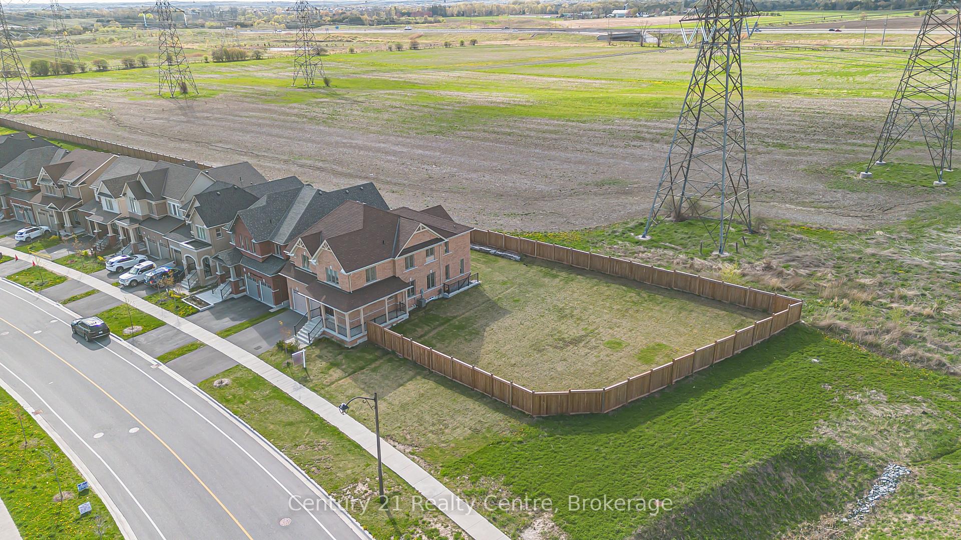 Photo 3 of 280 Windfields Farm Drive W, Oshawa, Windfields — HOMEH