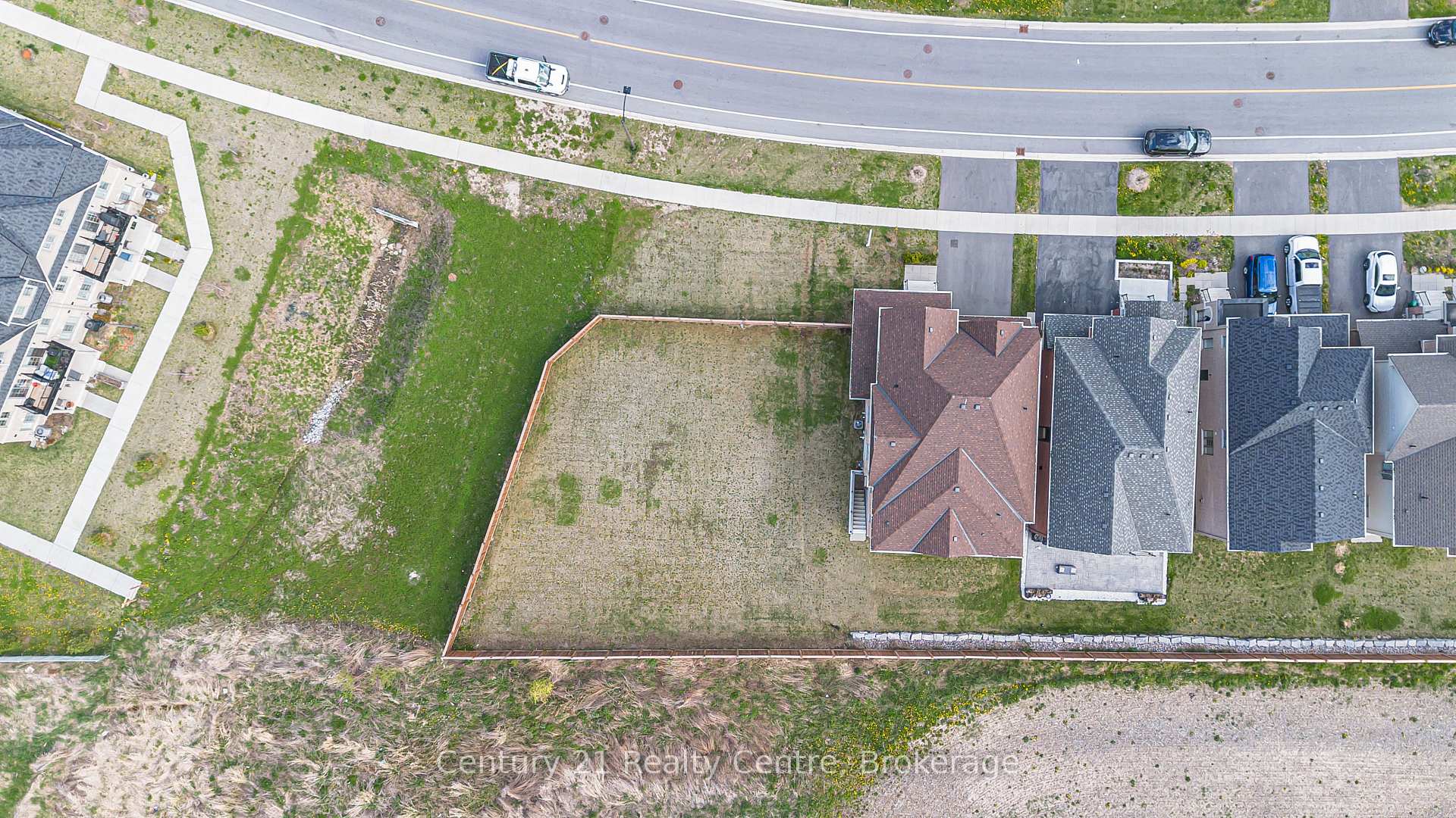 Photo 5 of 280 Windfields Farm Drive W, Oshawa, Windfields — HOMEH