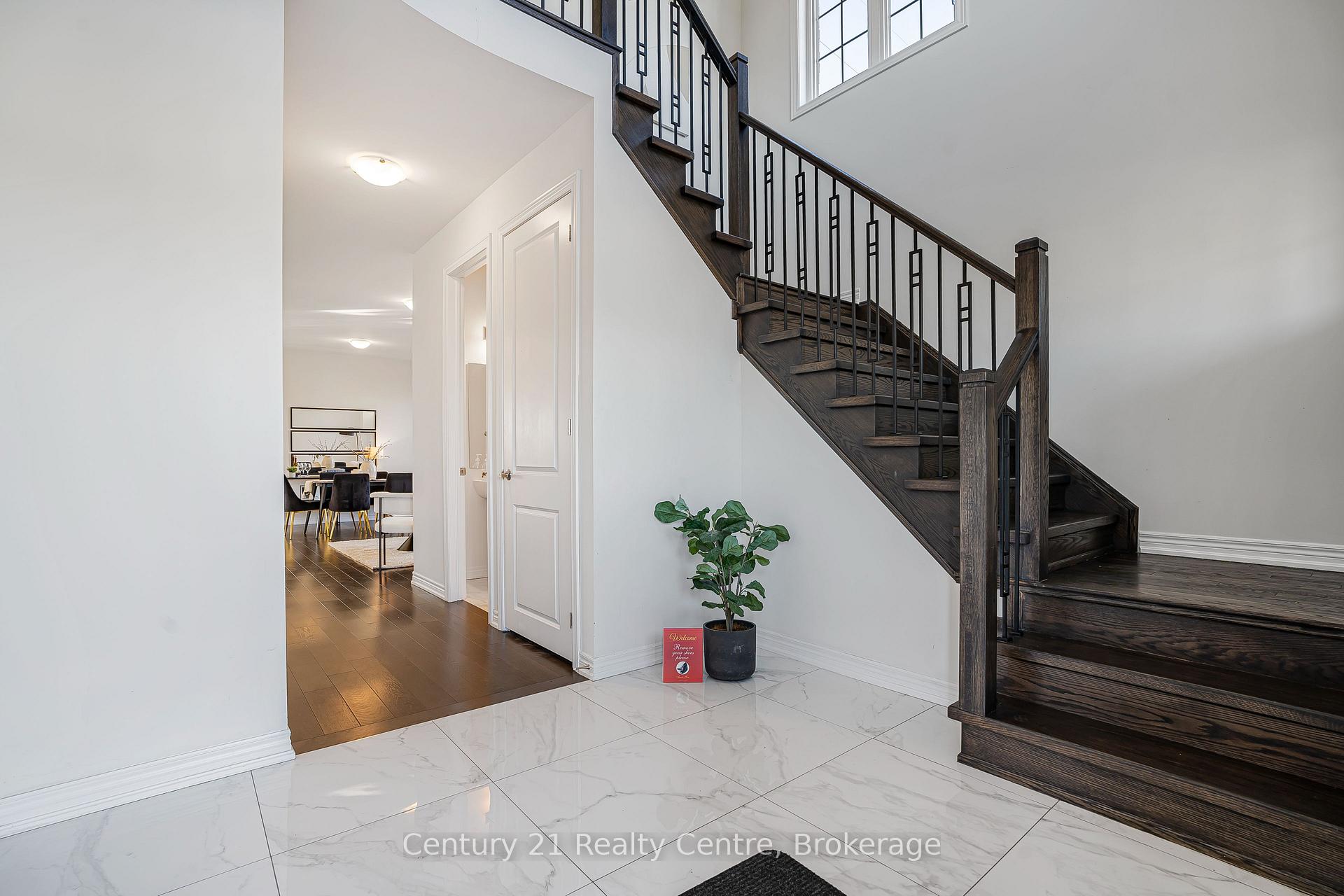 Photo 8 of 280 Windfields Farm Drive W, Oshawa, Windfields — HOMEH