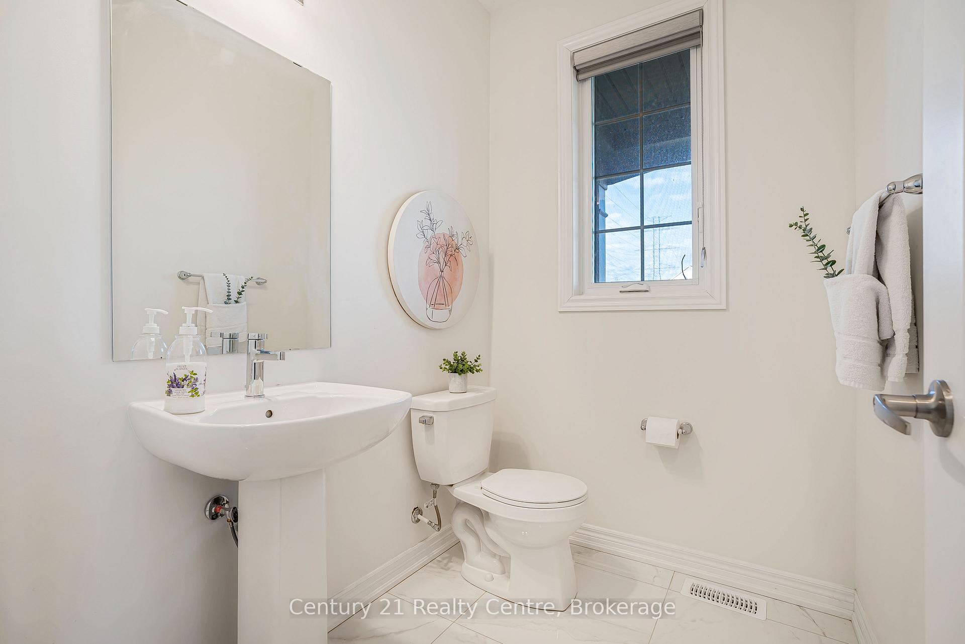 Photo 9 of 280 Windfields Farm Drive W, Oshawa, Windfields — HOMEH