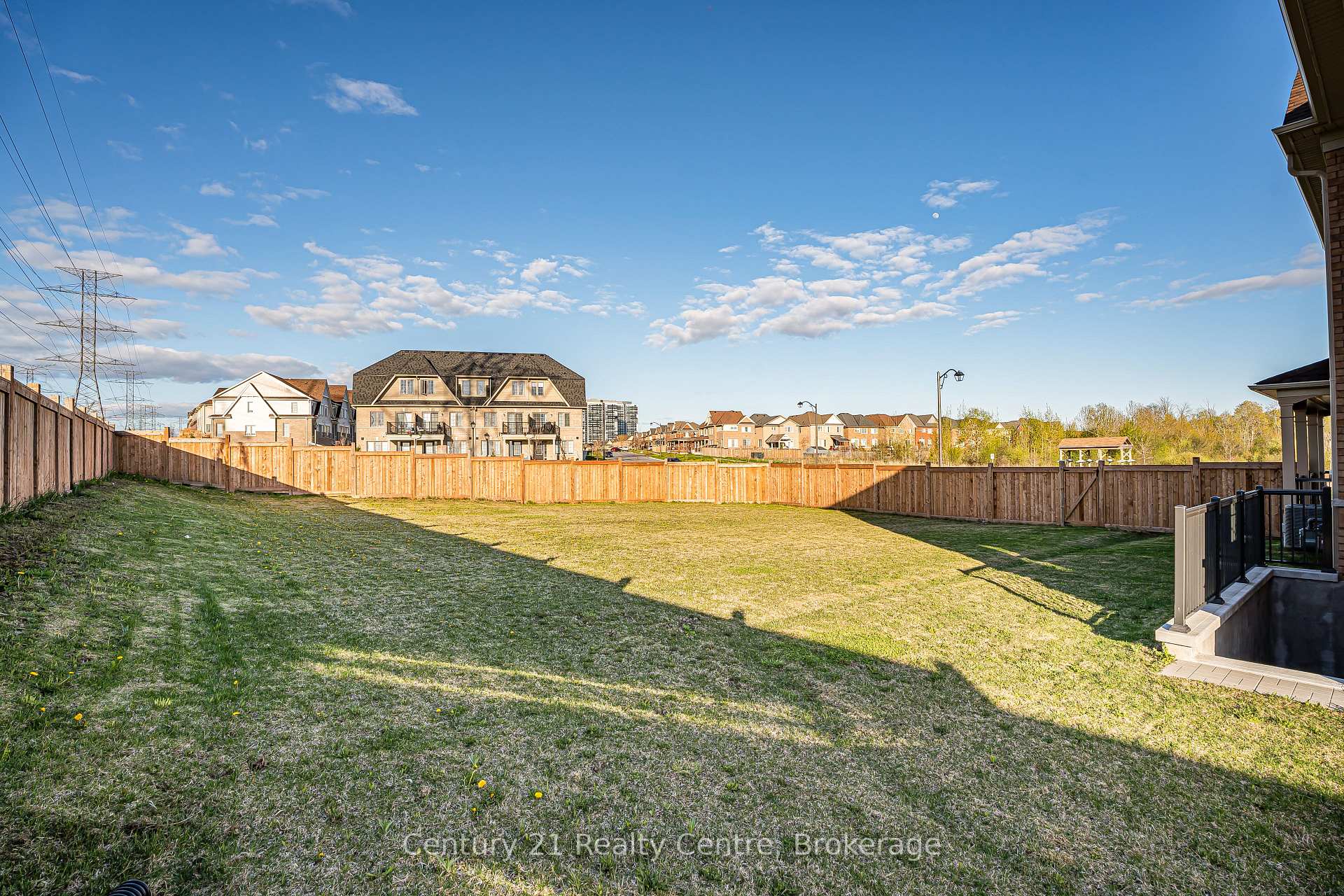 Photo 48 of 280 Windfields Farm Drive W, Oshawa, Windfields — HOMEH