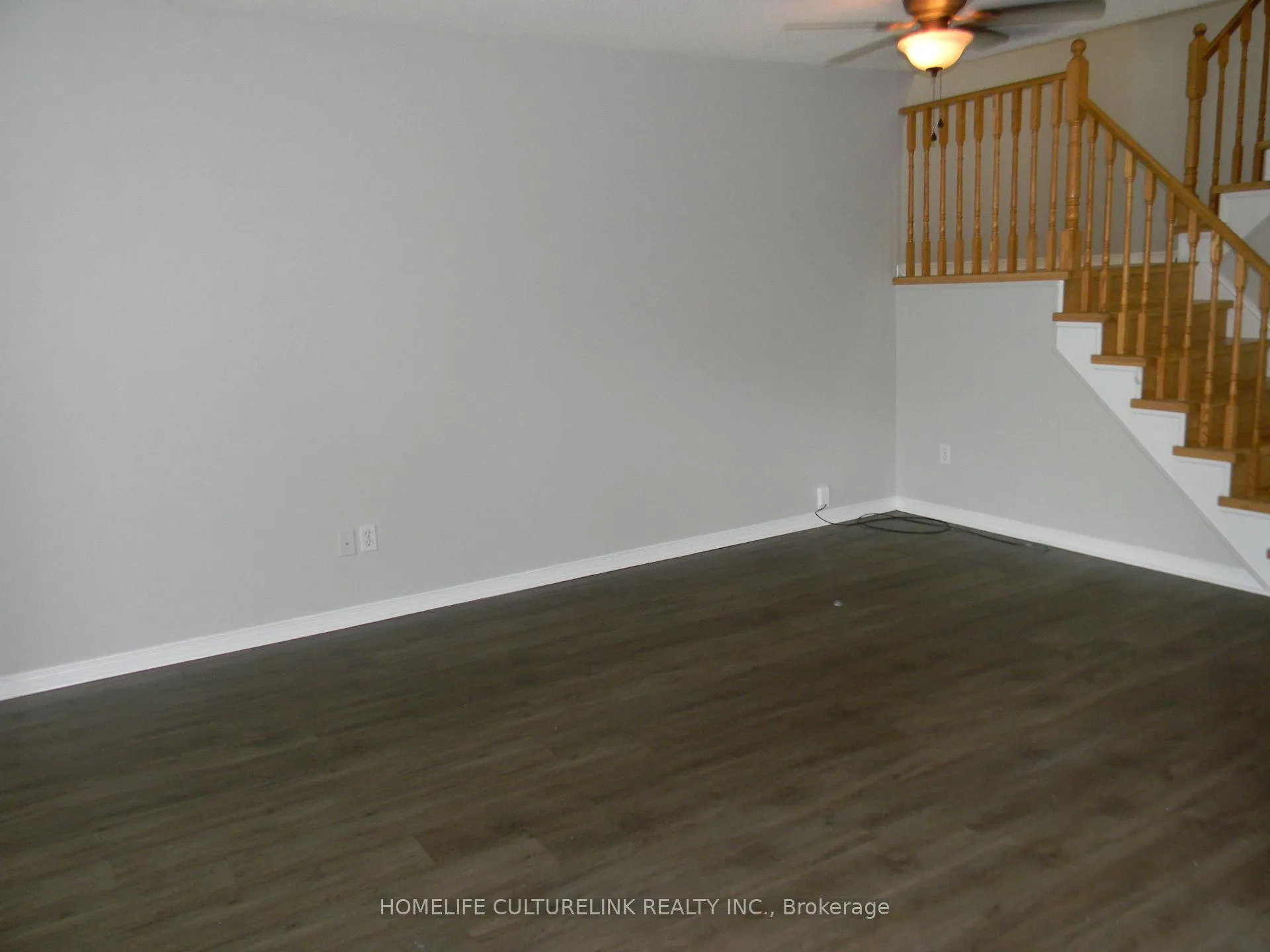 Photo 3 of 1839 Dalhousie Crescent, Oshawa, Samac — HOMEH
