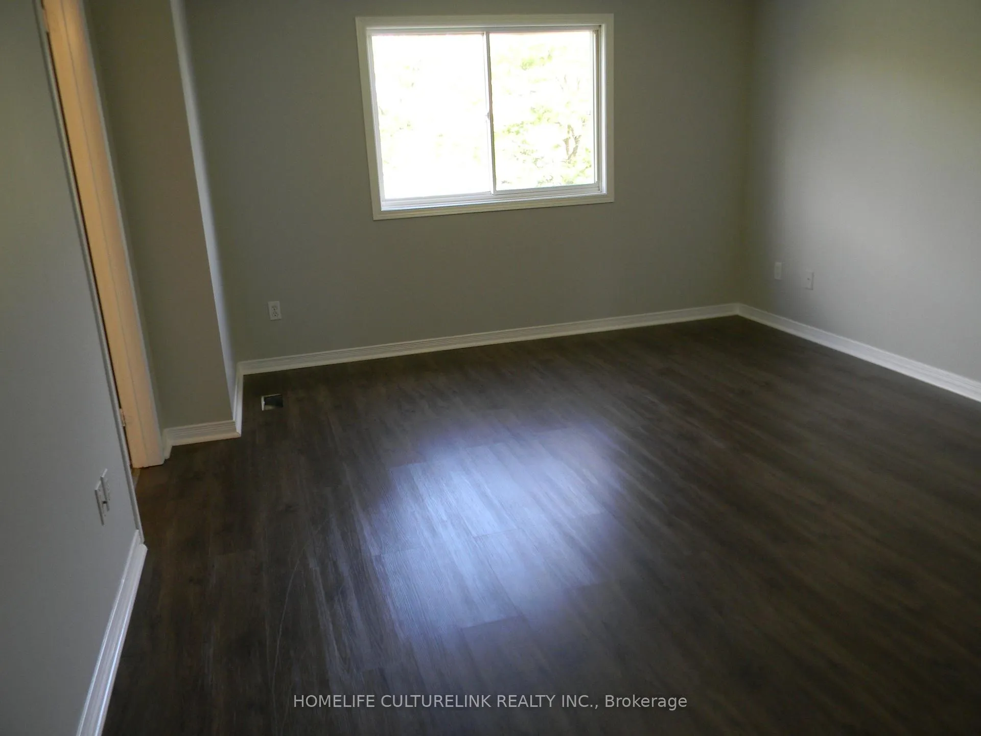 Photo 7 of 1839 Dalhousie Crescent, Oshawa, Samac — HOMEH