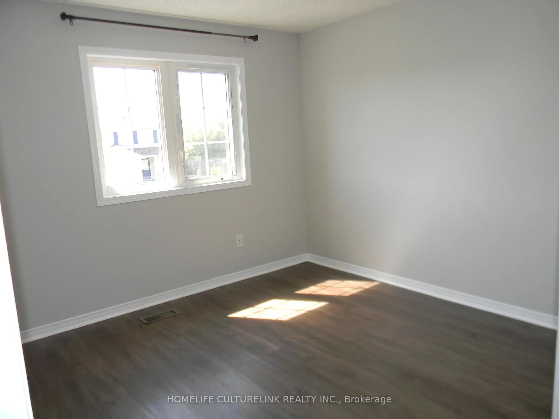 Photo 9 of 1839 Dalhousie Crescent, Oshawa, Samac — HOMEH