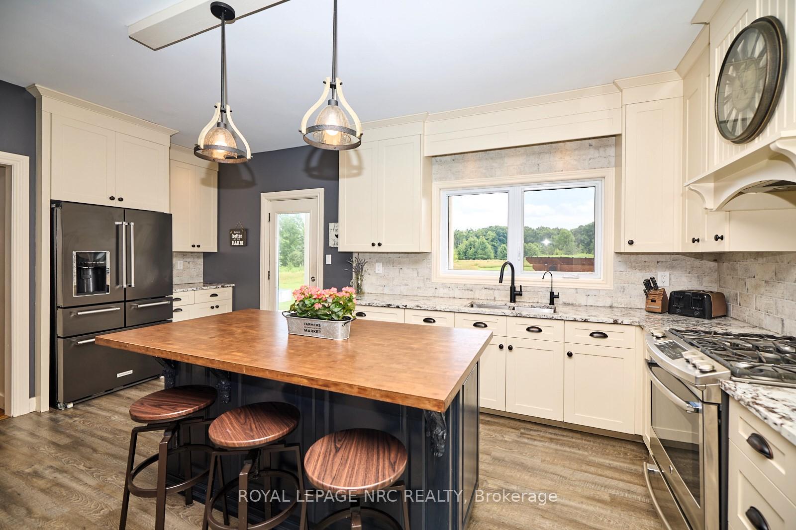 Photo 17 of 736 Chantler Road, Pelham, Fenwick — HOMEH