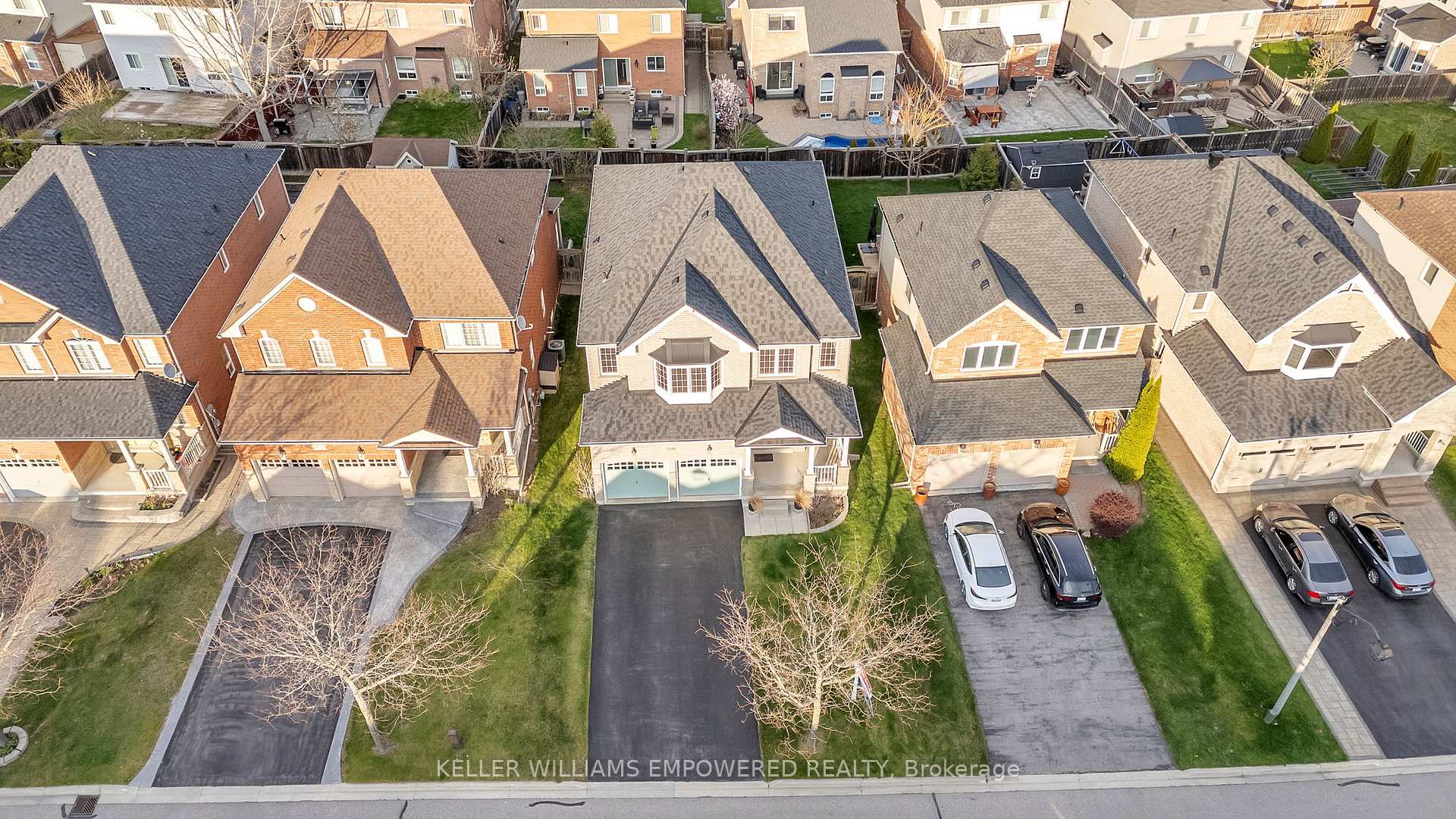Photo 4 of 1581 Pennel Drive, Oshawa, Taunton — HOMEH