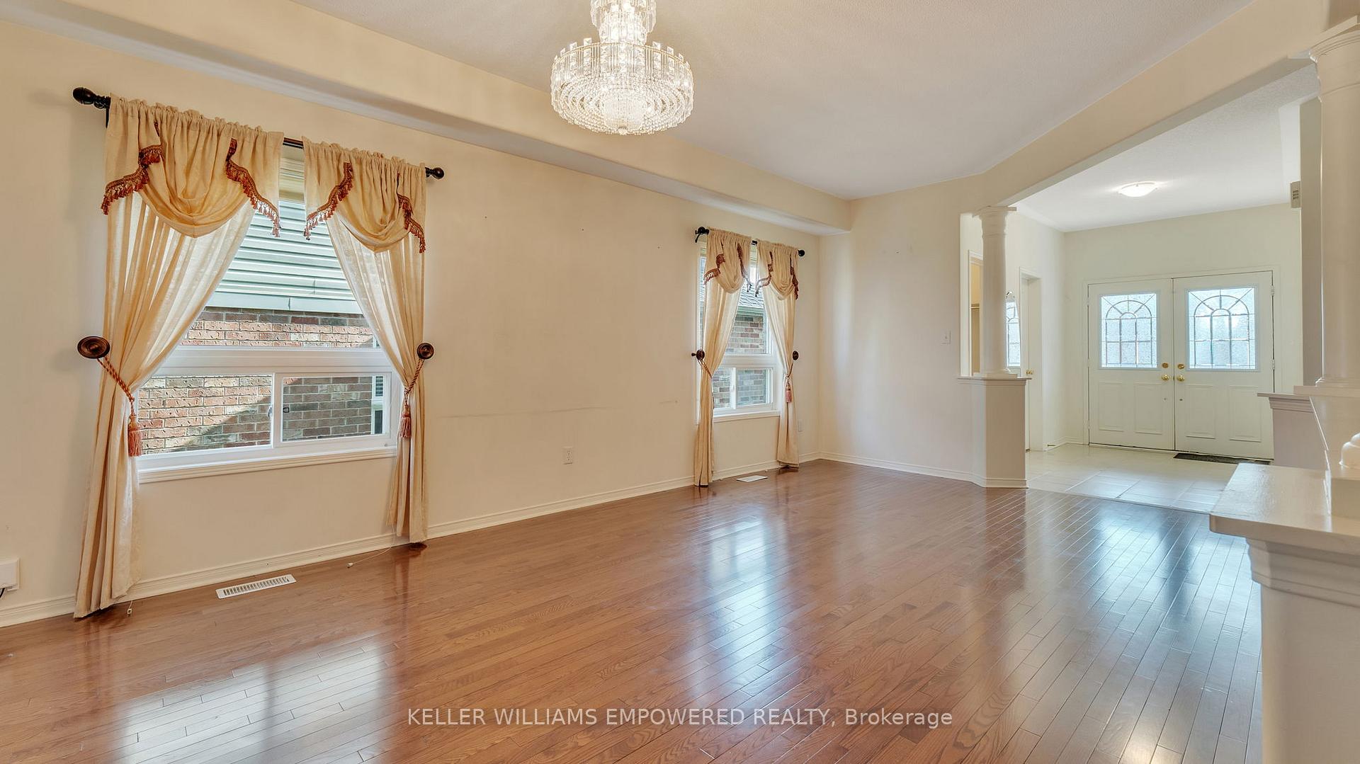 Photo 9 of 1581 Pennel Drive, Oshawa, Taunton — HOMEH