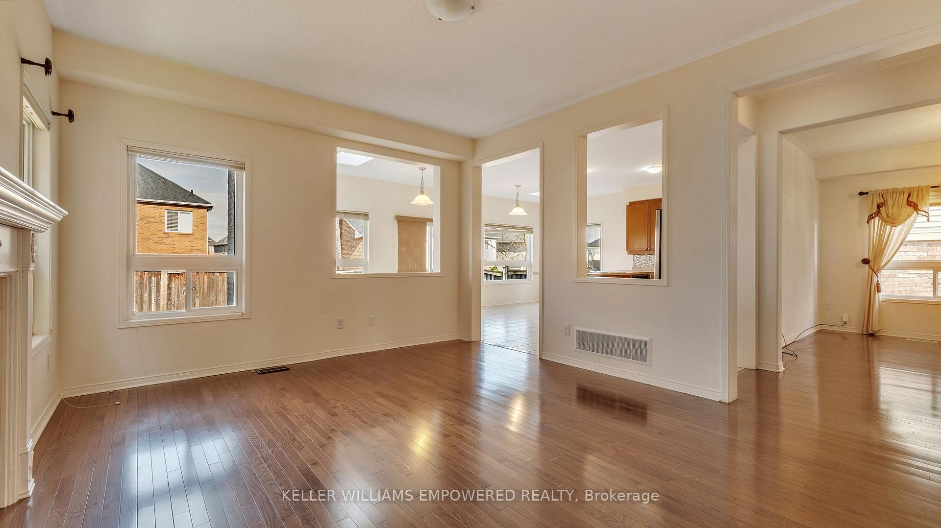 Photo 14 of 1581 Pennel Drive, Oshawa, Taunton — HOMEH