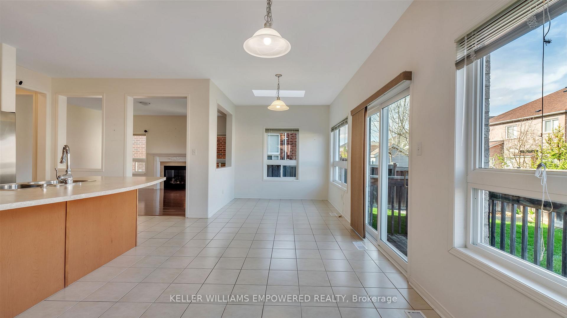 Photo 18 of 1581 Pennel Drive, Oshawa, Taunton — HOMEH