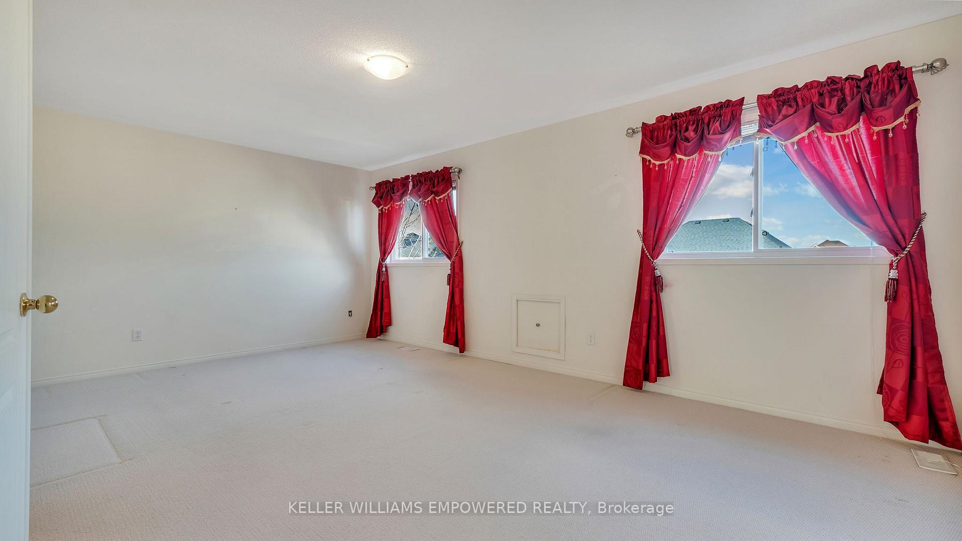 Photo 24 of 1581 Pennel Drive, Oshawa, Taunton — HOMEH
