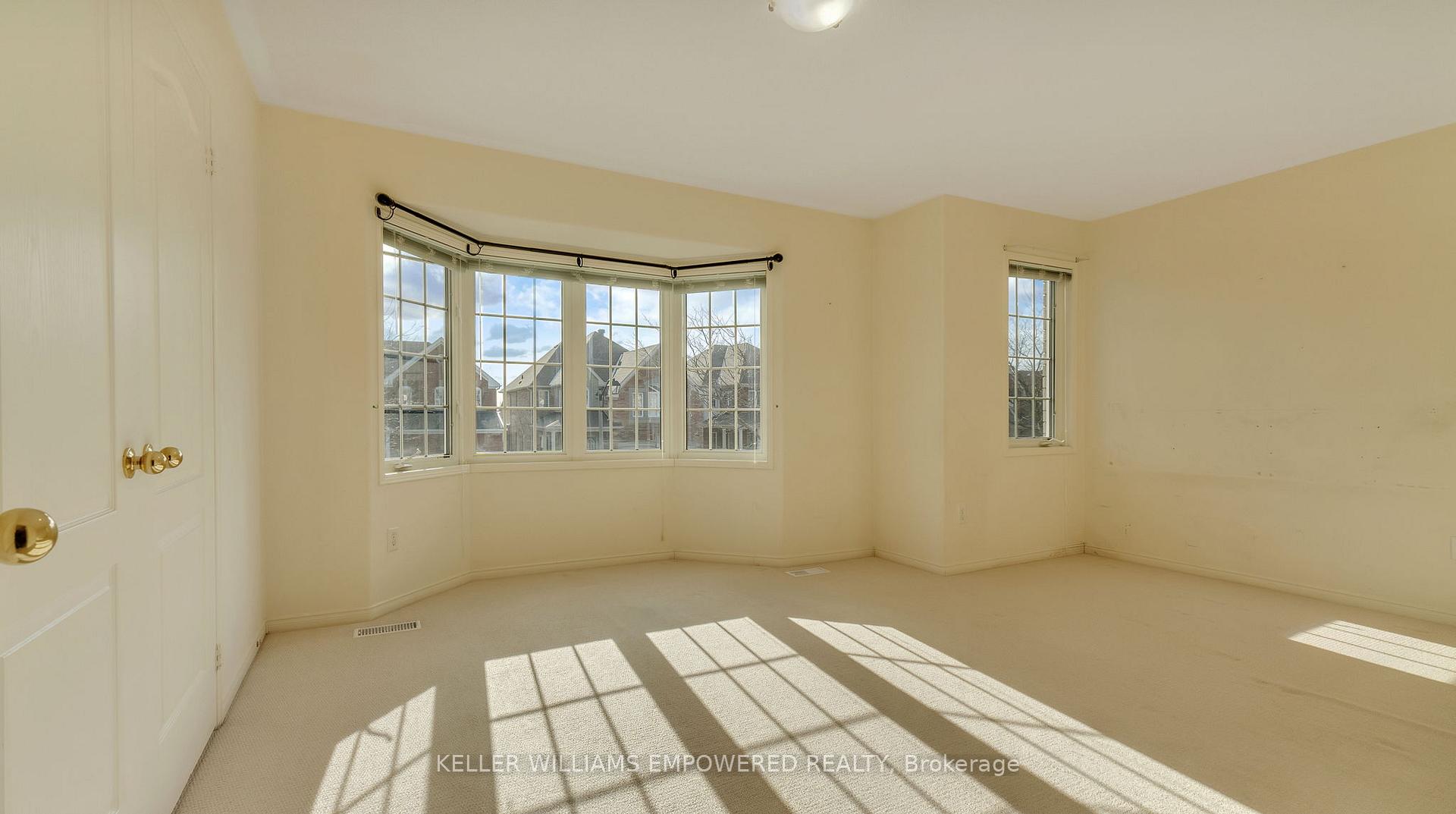 Photo 34 of 1581 Pennel Drive, Oshawa, Taunton — HOMEH