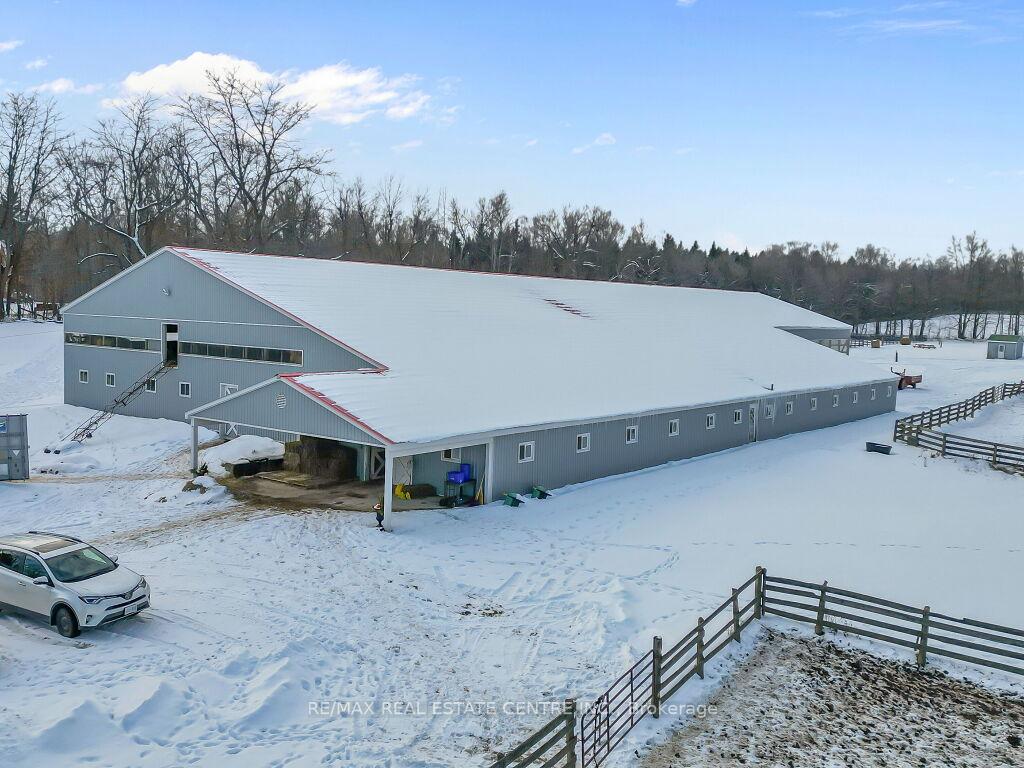 Photo 7 of 2183 20 Side Rd, Milton, Rural Milton West — HOMEH