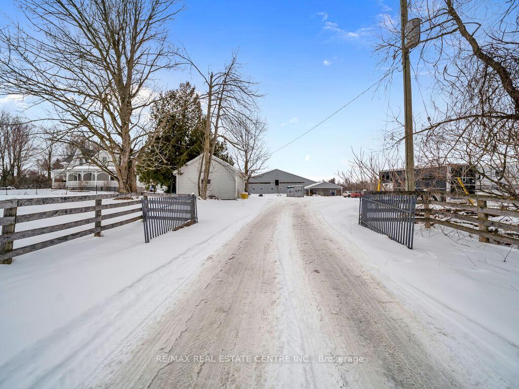 Photo 20 of 2183 20 Side Rd, Milton, Rural Milton West — HOMEH