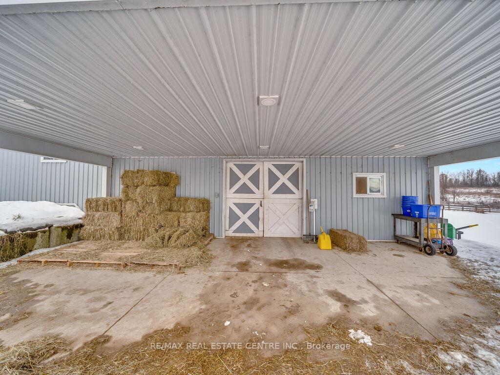 Photo 23 of 2183 20 Side Rd, Milton, Rural Milton West — HOMEH