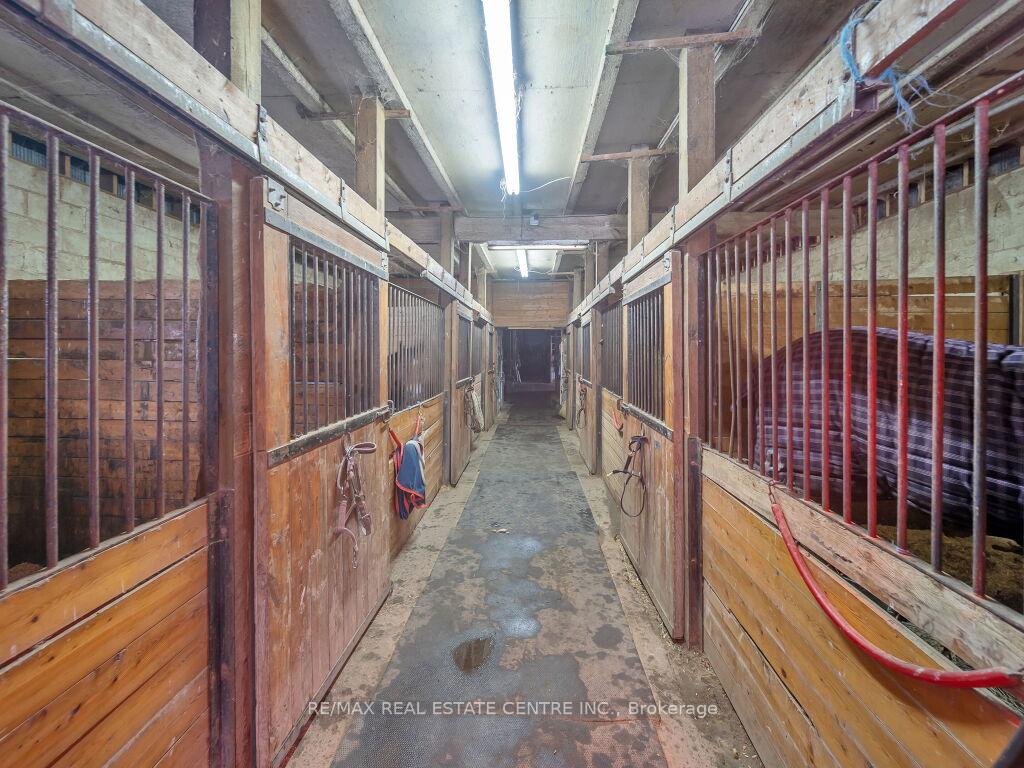 Photo 33 of 2183 20 Side Rd, Milton, Rural Milton West — HOMEH