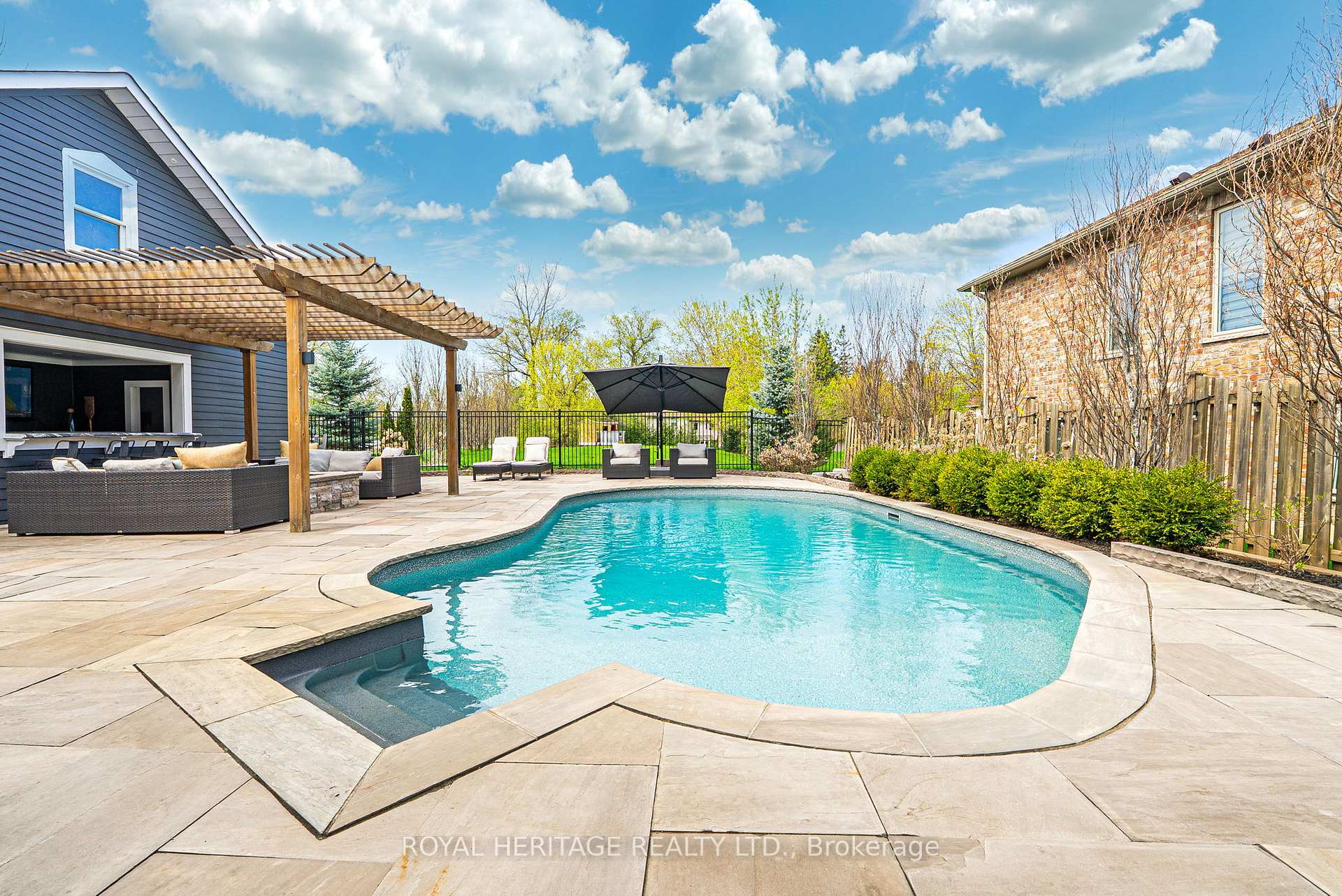 Photo 10 of 5016 Barber Street E, Pickering, Rural Pickering — HOMEH