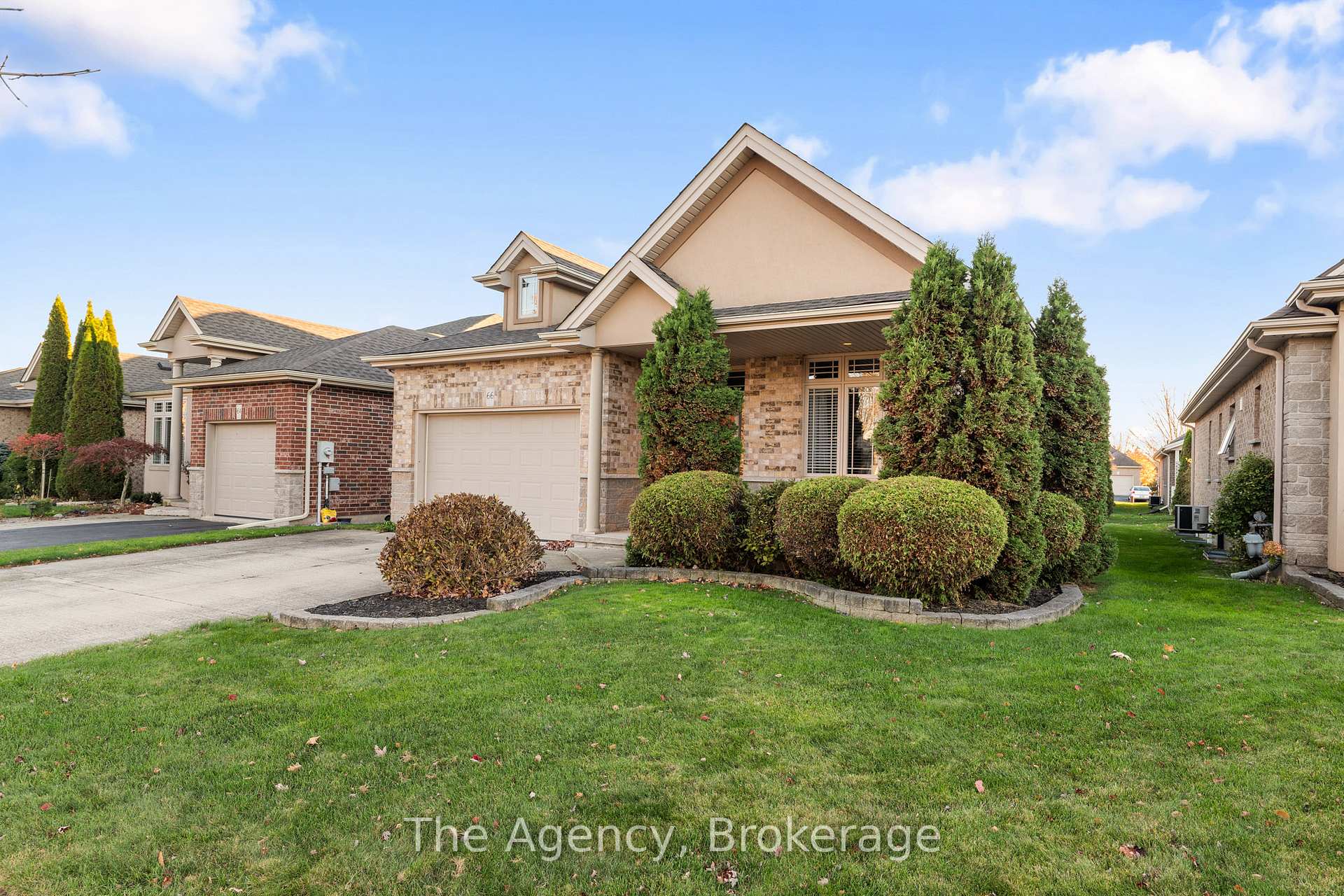 Photo 2 of 66 Willson Crossing Court, Pelham, Fonthill — HOMEH