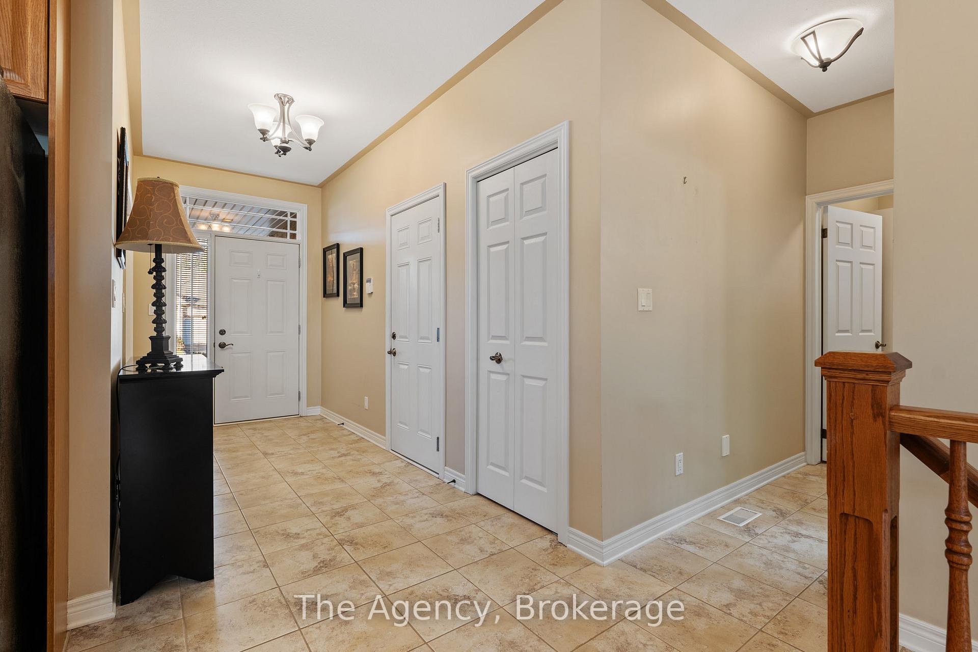 Photo 4 of 66 Willson Crossing Court, Pelham, Fonthill — HOMEH