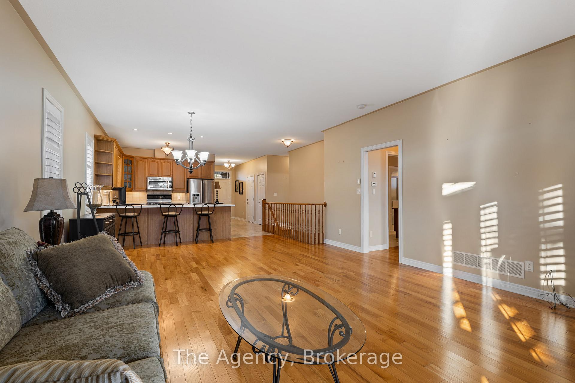 Photo 8 of 66 Willson Crossing Court, Pelham, Fonthill — HOMEH