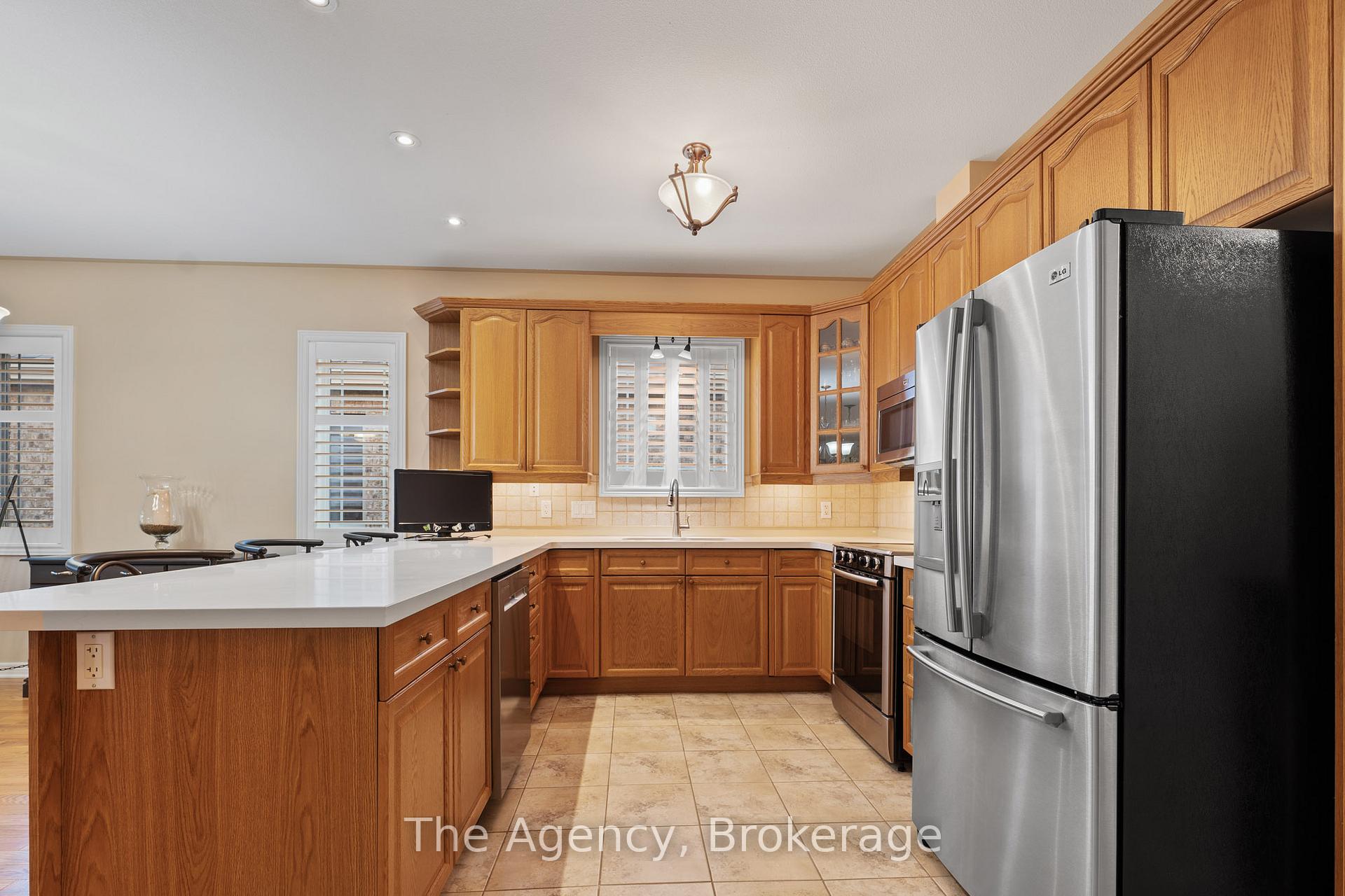 Photo 10 of 66 Willson Crossing Court, Pelham, Fonthill — HOMEH