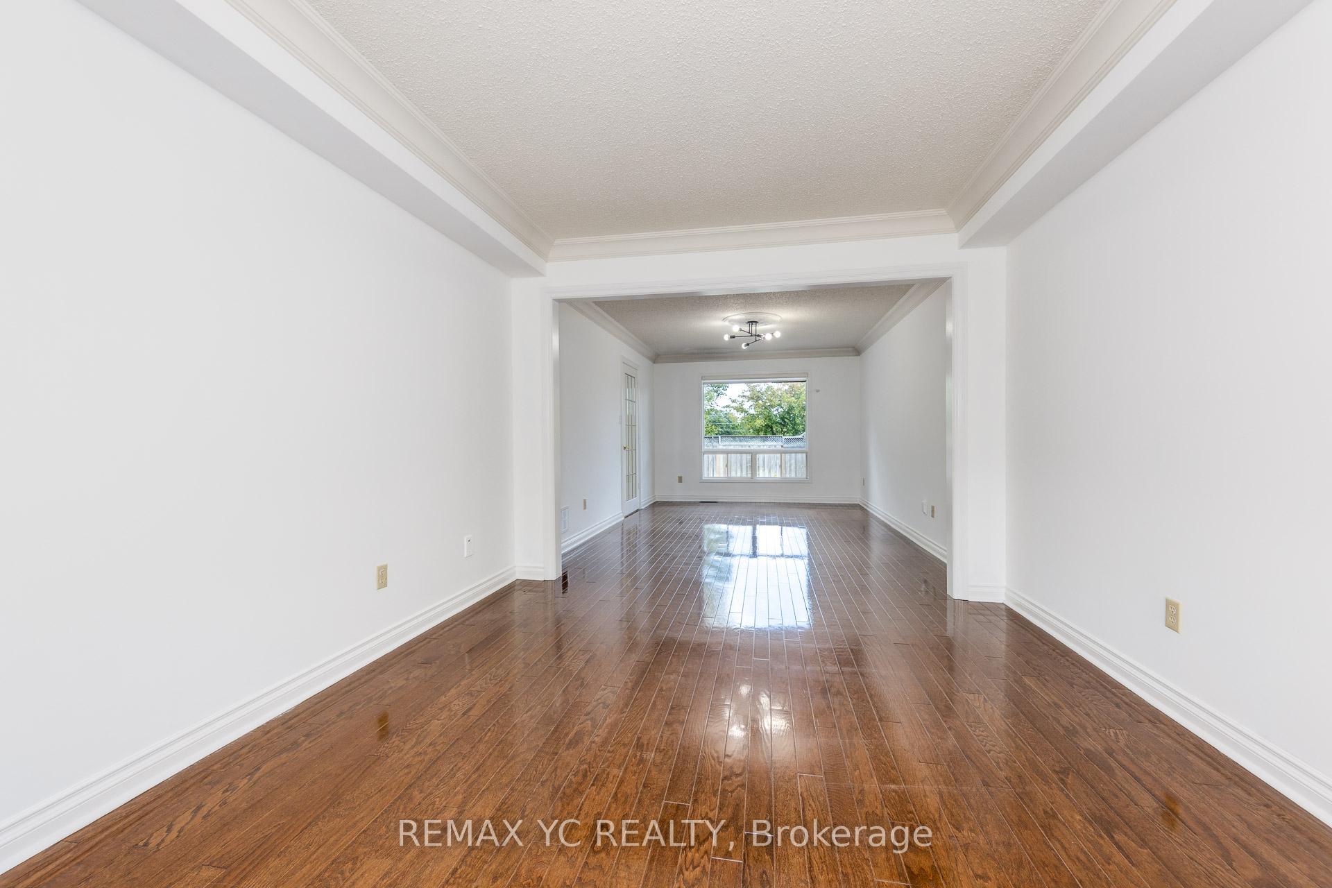 Photo 2 of 896 Darwin Drive, Pickering, Dunbarton — HOMEH