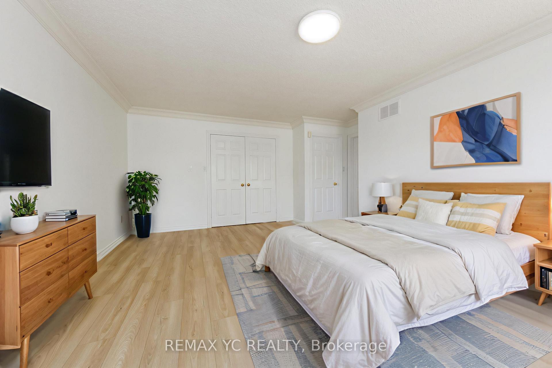 Photo 15 of 896 Darwin Drive, Pickering, Dunbarton — HOMEH