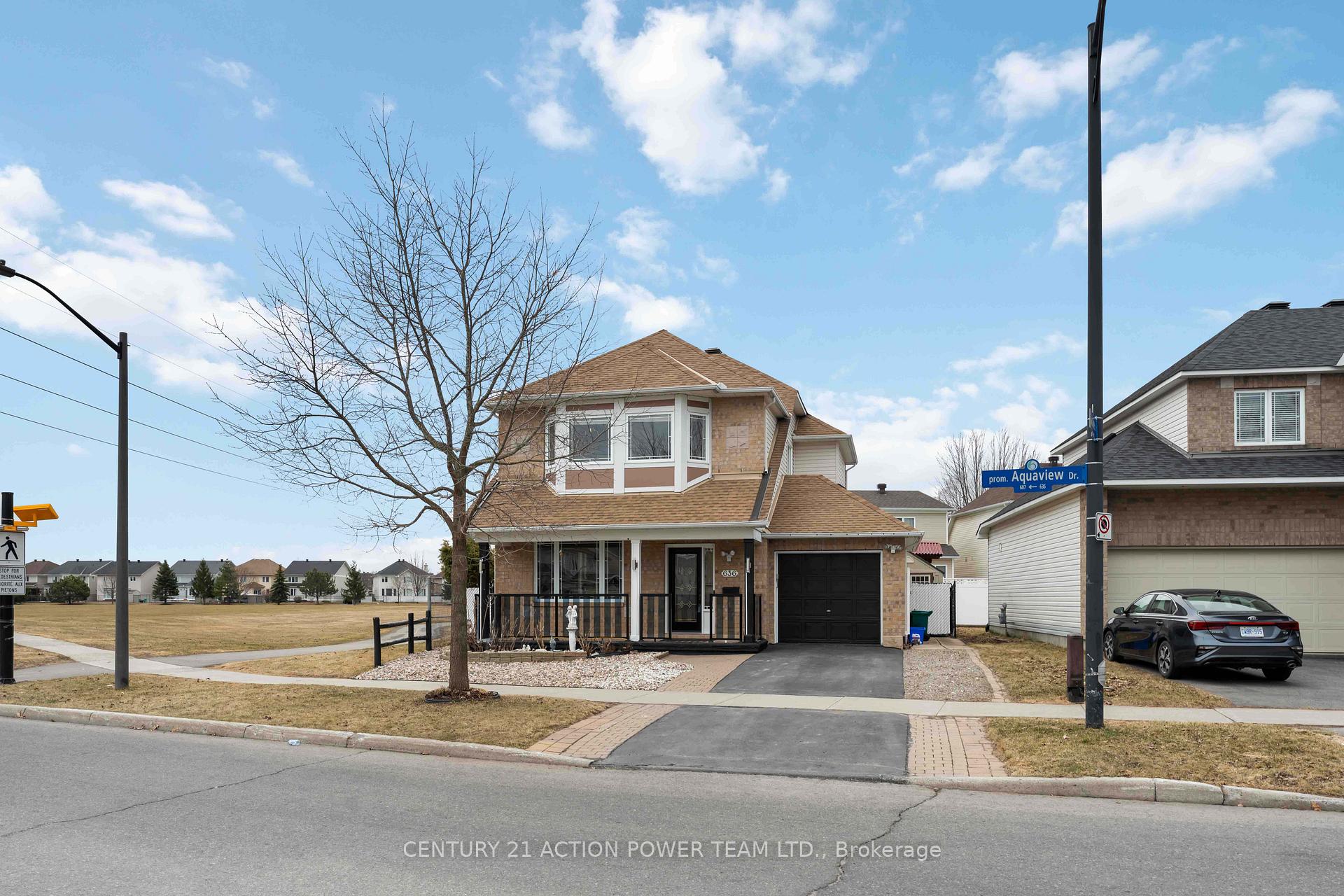 Front of 636 Aquaview Drive