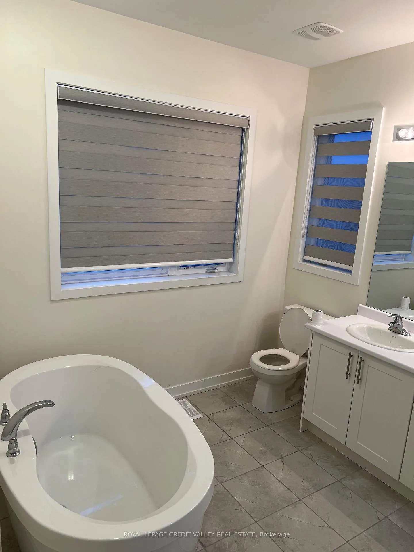 Photo 17 of 2103 Hallandale Street, Oshawa, Kedron — HOMEH