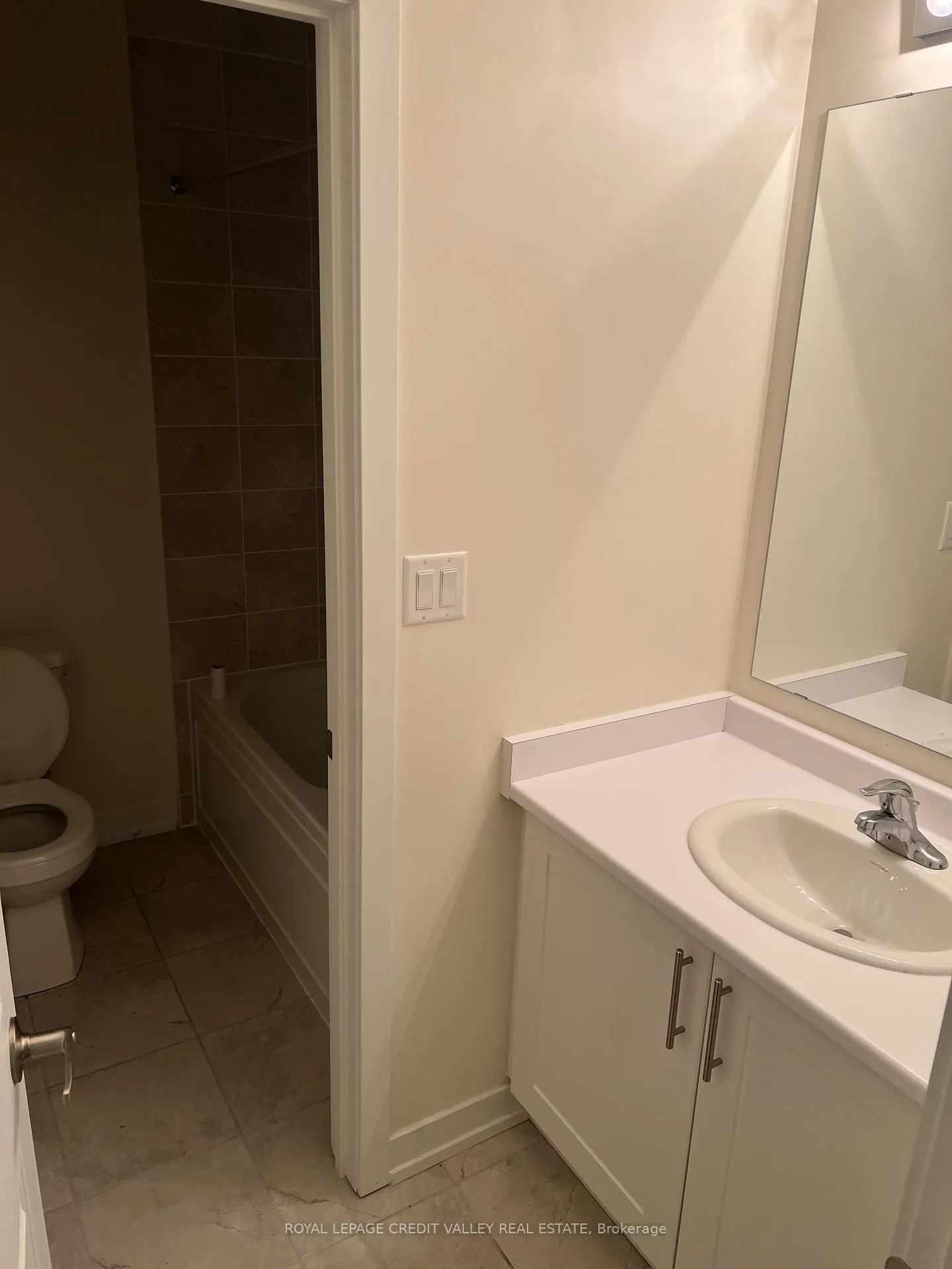 Photo 25 of 2103 Hallandale Street, Oshawa, Kedron — HOMEH