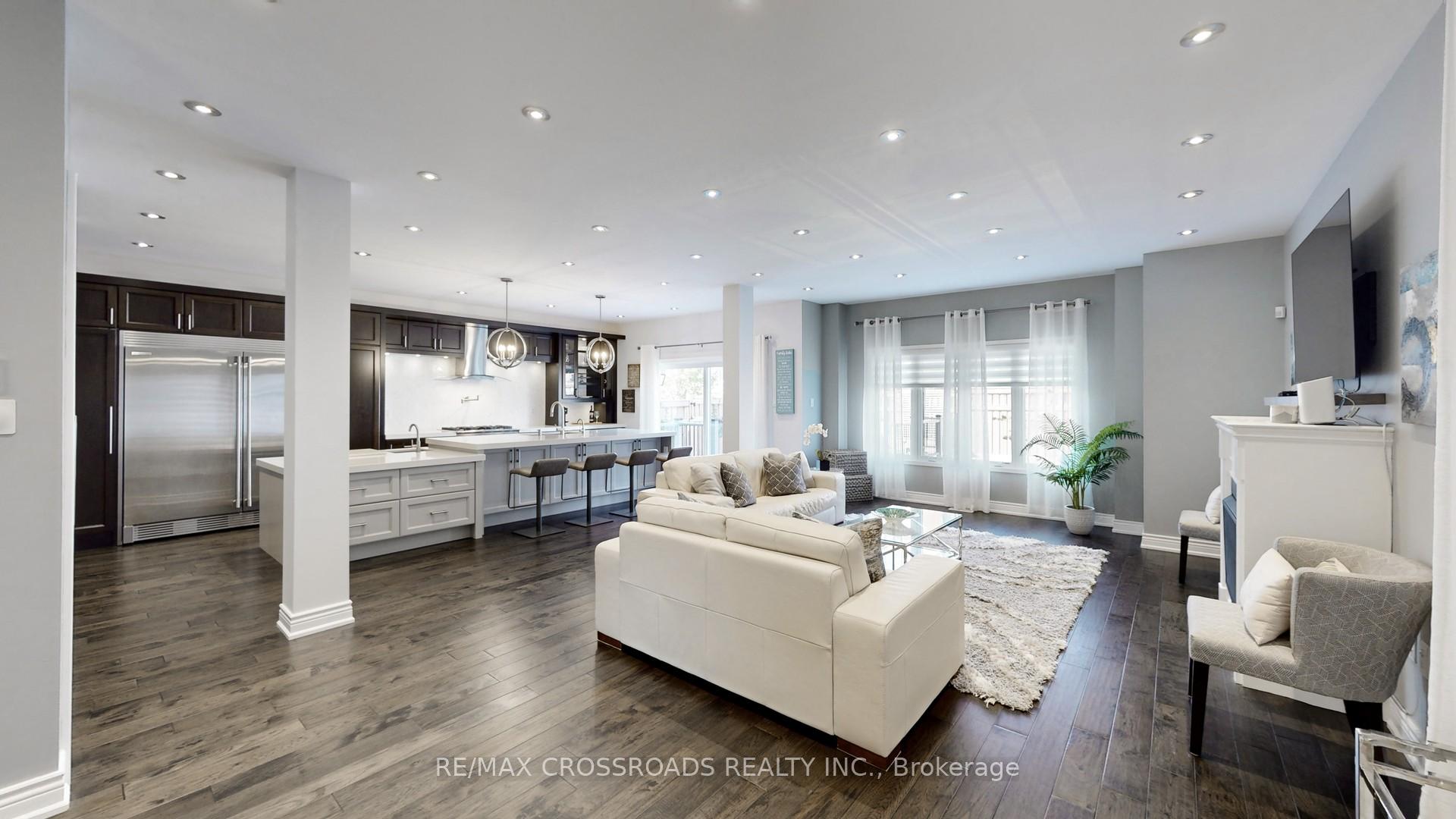 Photo 4 of 2024 Magee Court, Oshawa, Taunton — HOMEH