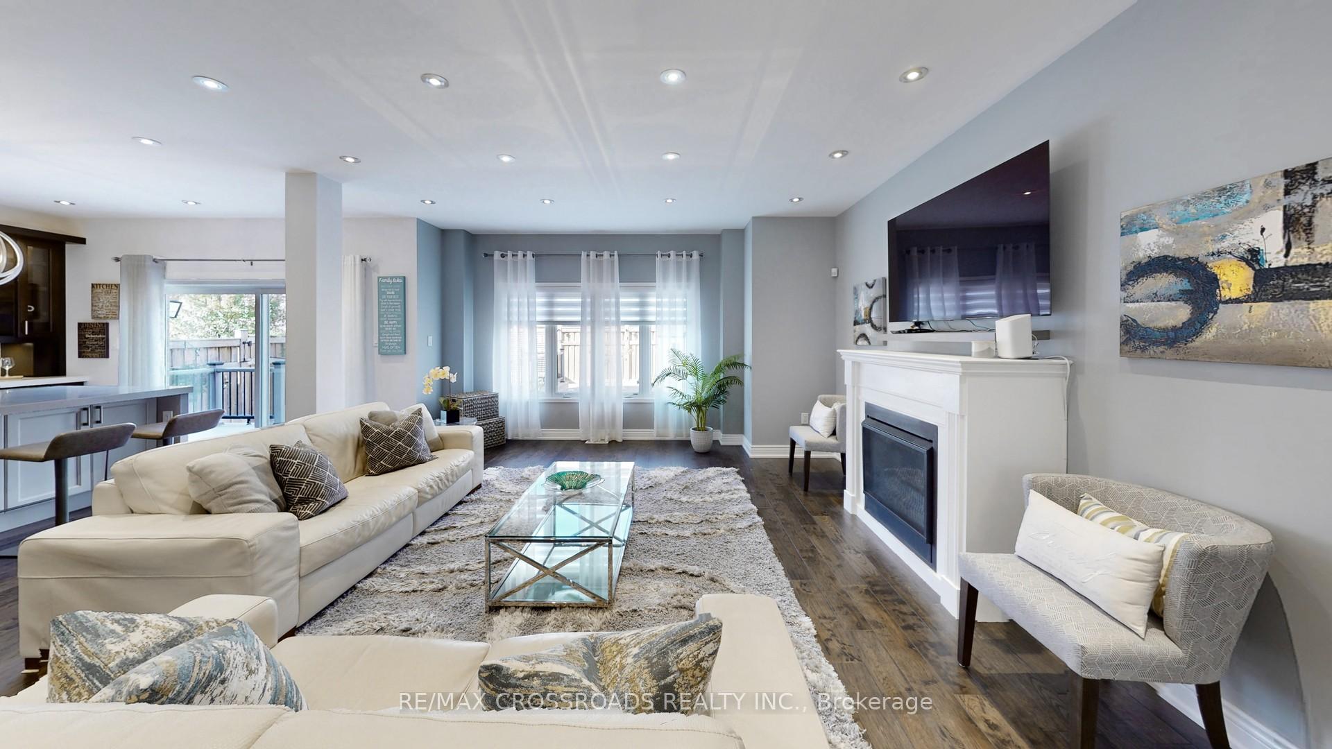 Photo 5 of 2024 Magee Court, Oshawa, Taunton — HOMEH