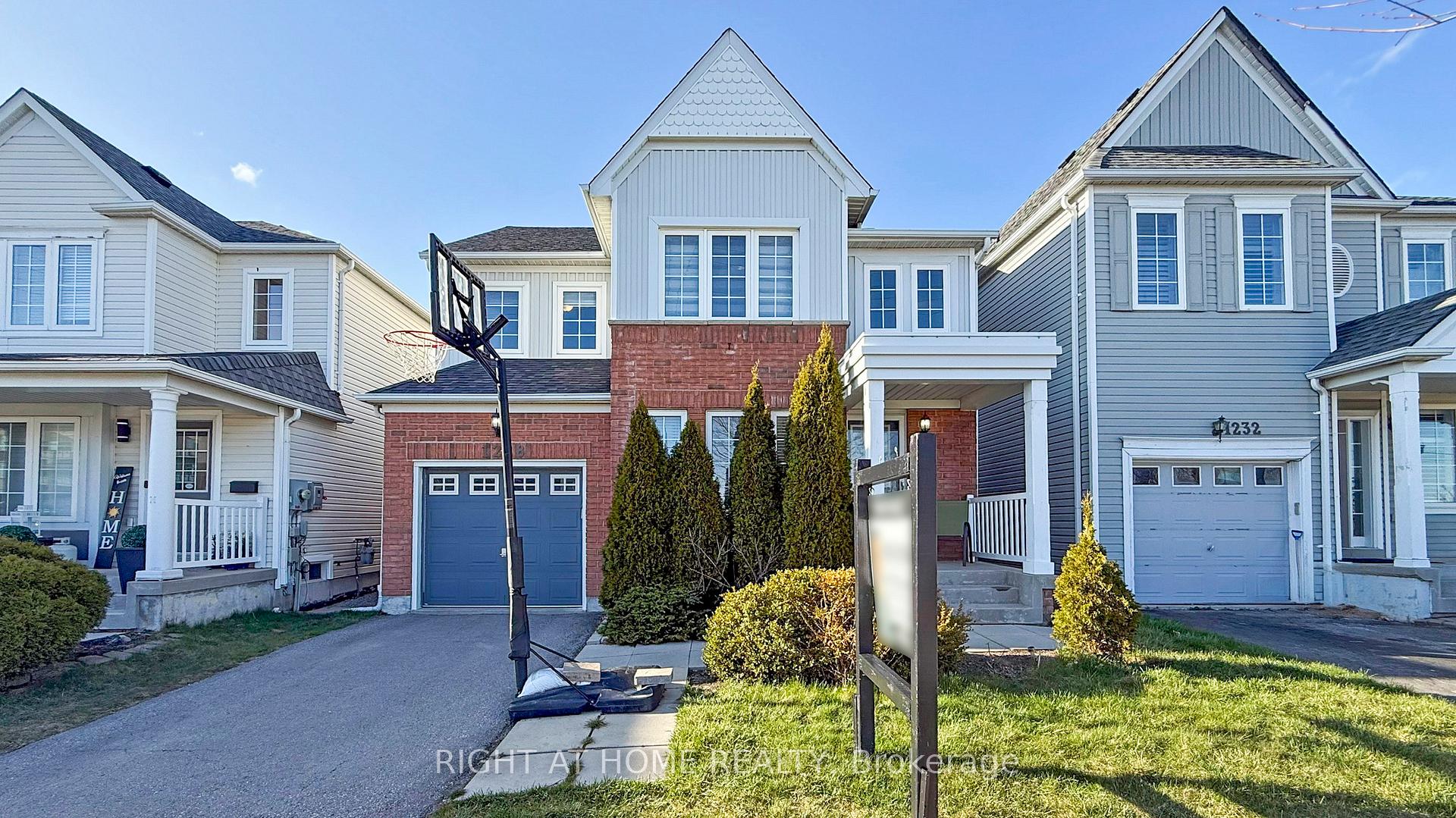 Front of 1228 Middlebury Avenue