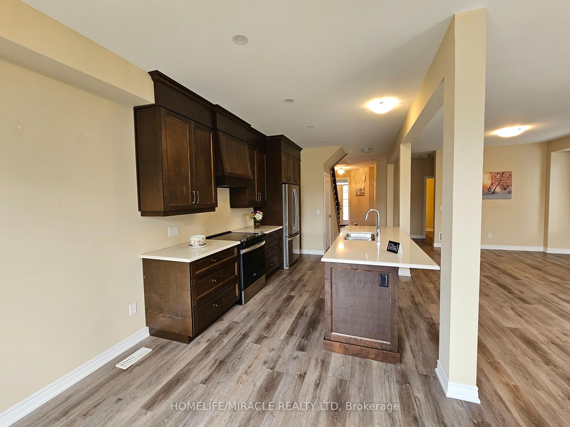 Photo 10 of 149 Susan Drive, Pelham, Fonthill — HOMEH