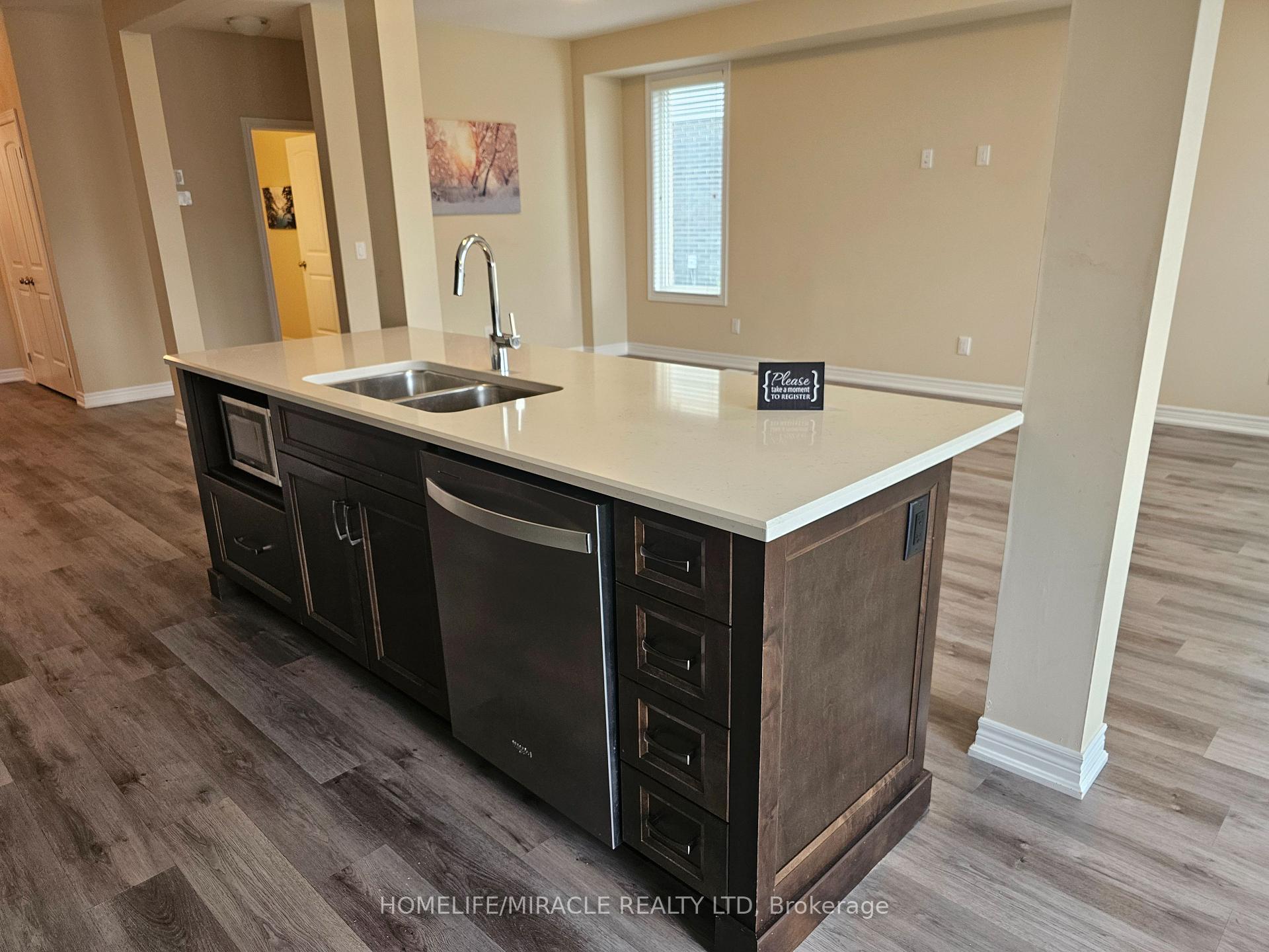 Photo 32 of 149 Susan Drive, Pelham, Fonthill — HOMEH
