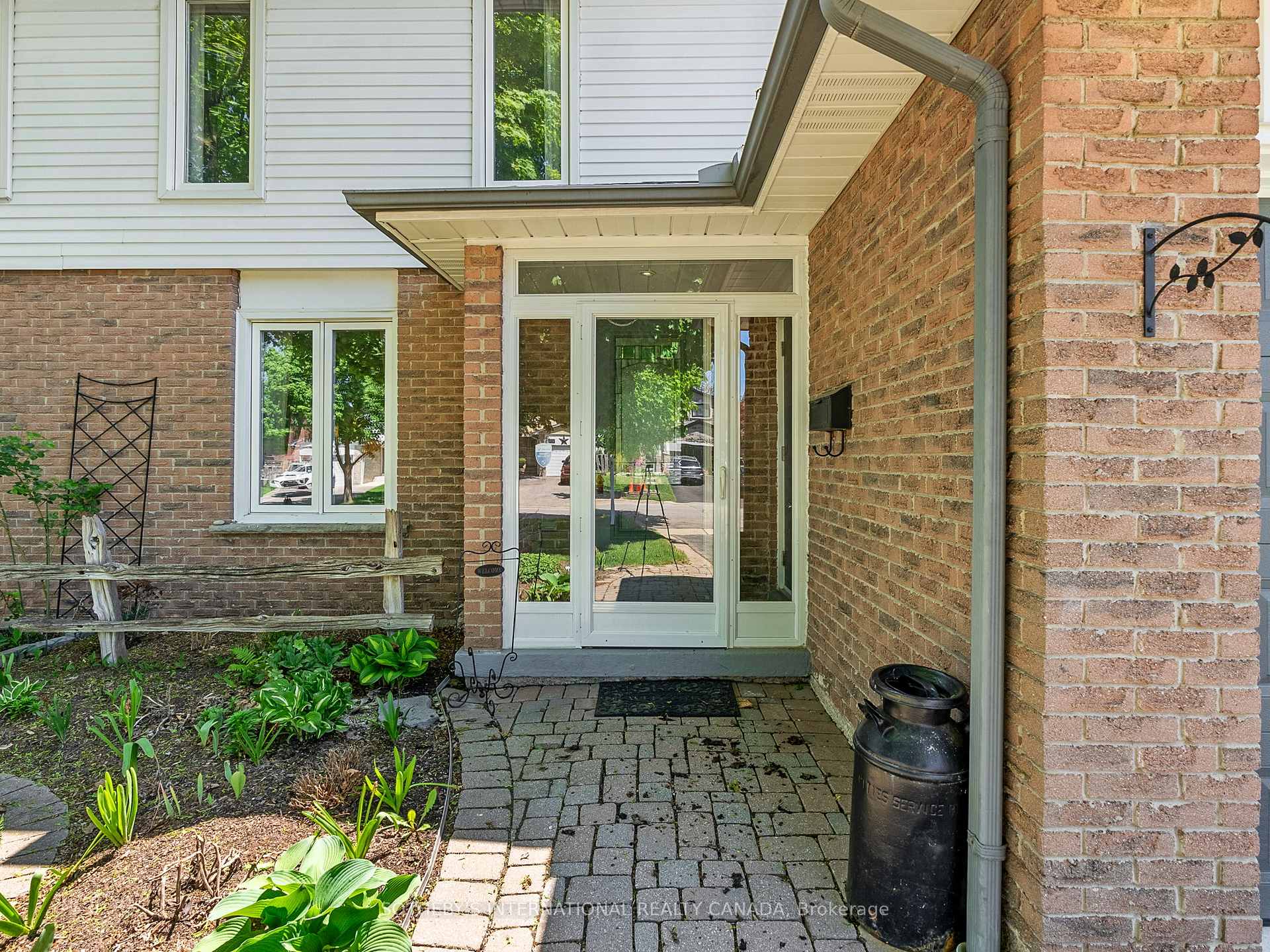 Photo 9 of 724 Coulson Avenue, Milton, Timberlea — HOMEH