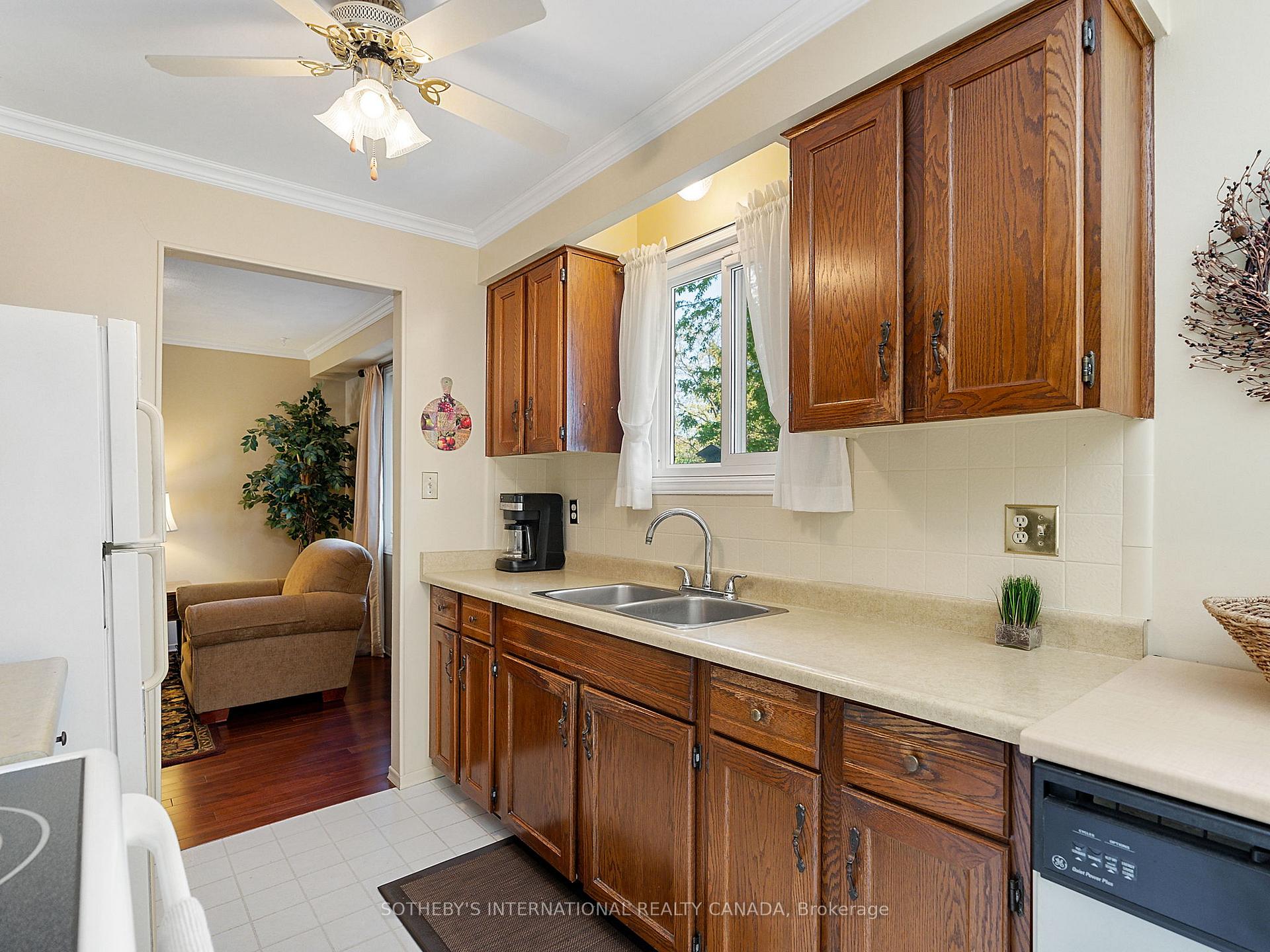 Photo 11 of 724 Coulson Avenue, Milton, Timberlea — HOMEH