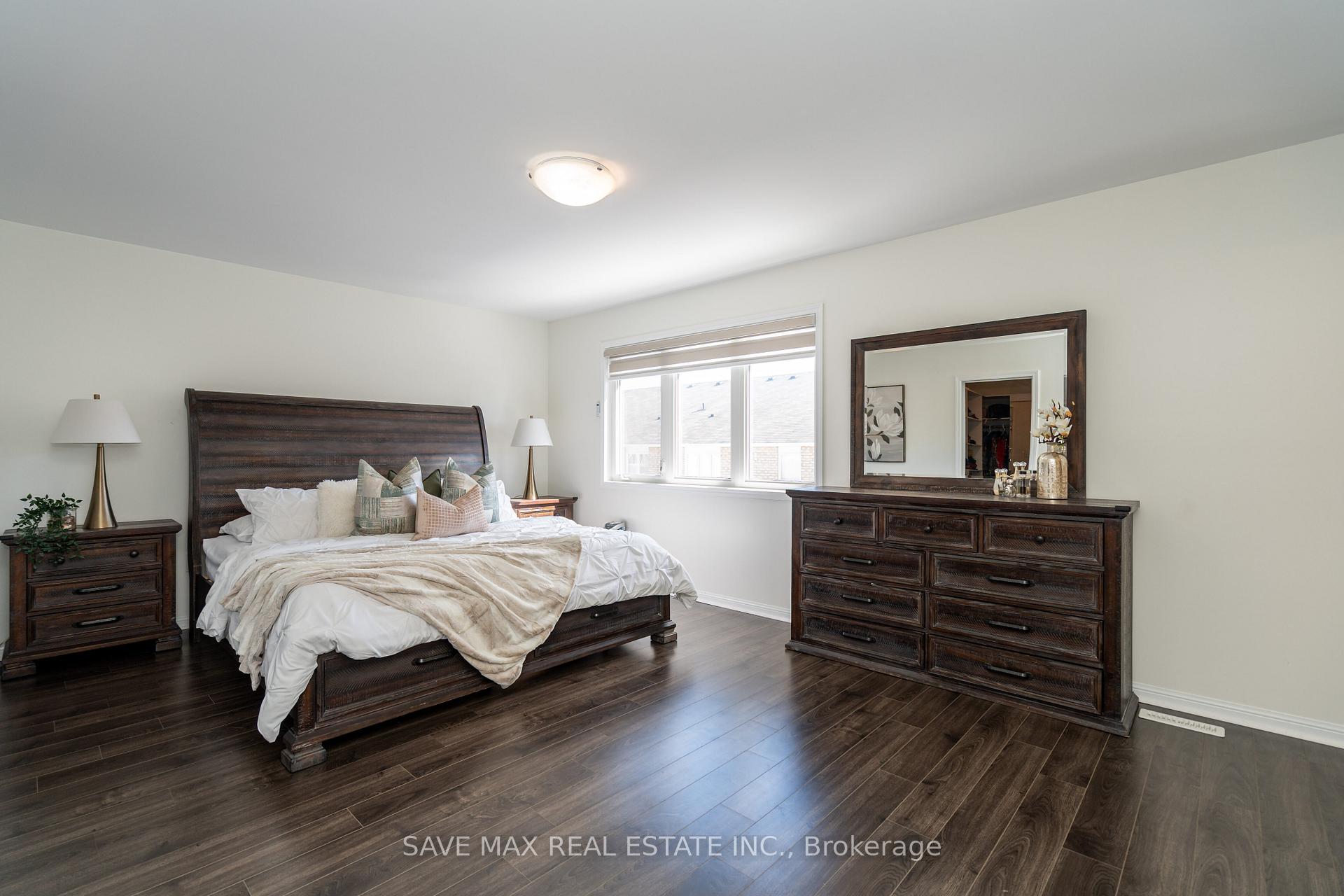 Photo 33 of 316 Leiterman Drive, Milton, Willmott — HOMEH