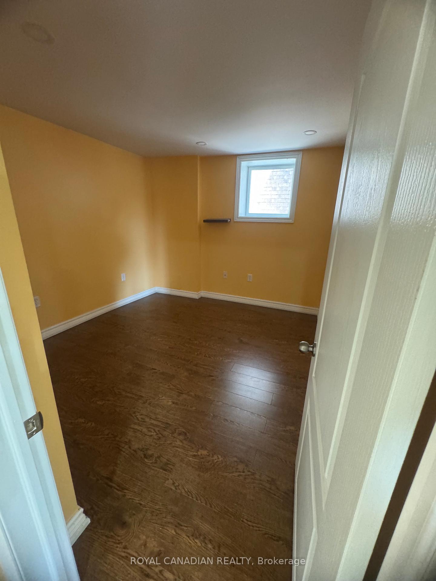 Photo 7 of 1735 Esterbrook Drive S, Oshawa, Taunton — HOMEH