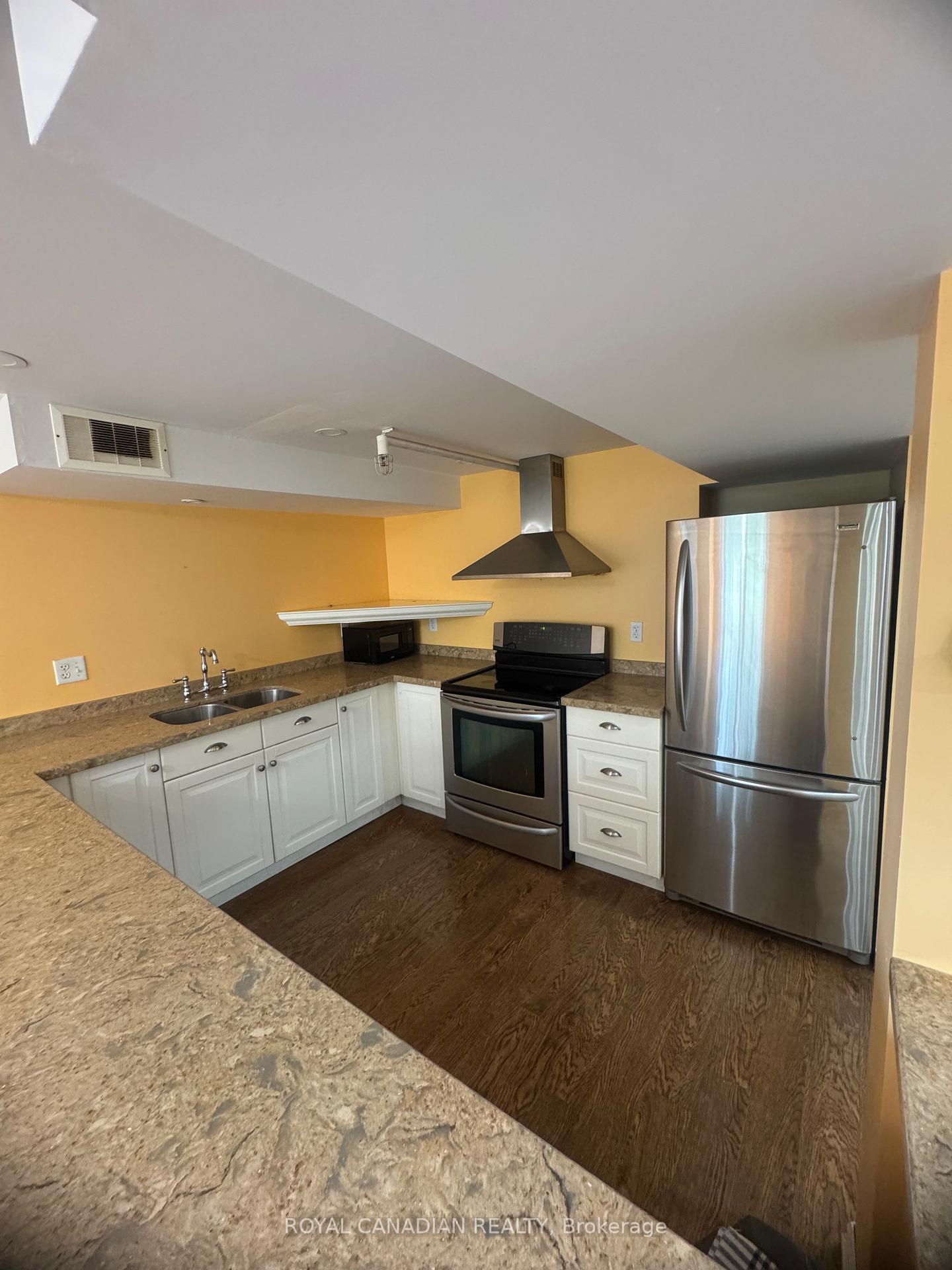 Photo 8 of 1735 Esterbrook Drive S, Oshawa, Taunton — HOMEH