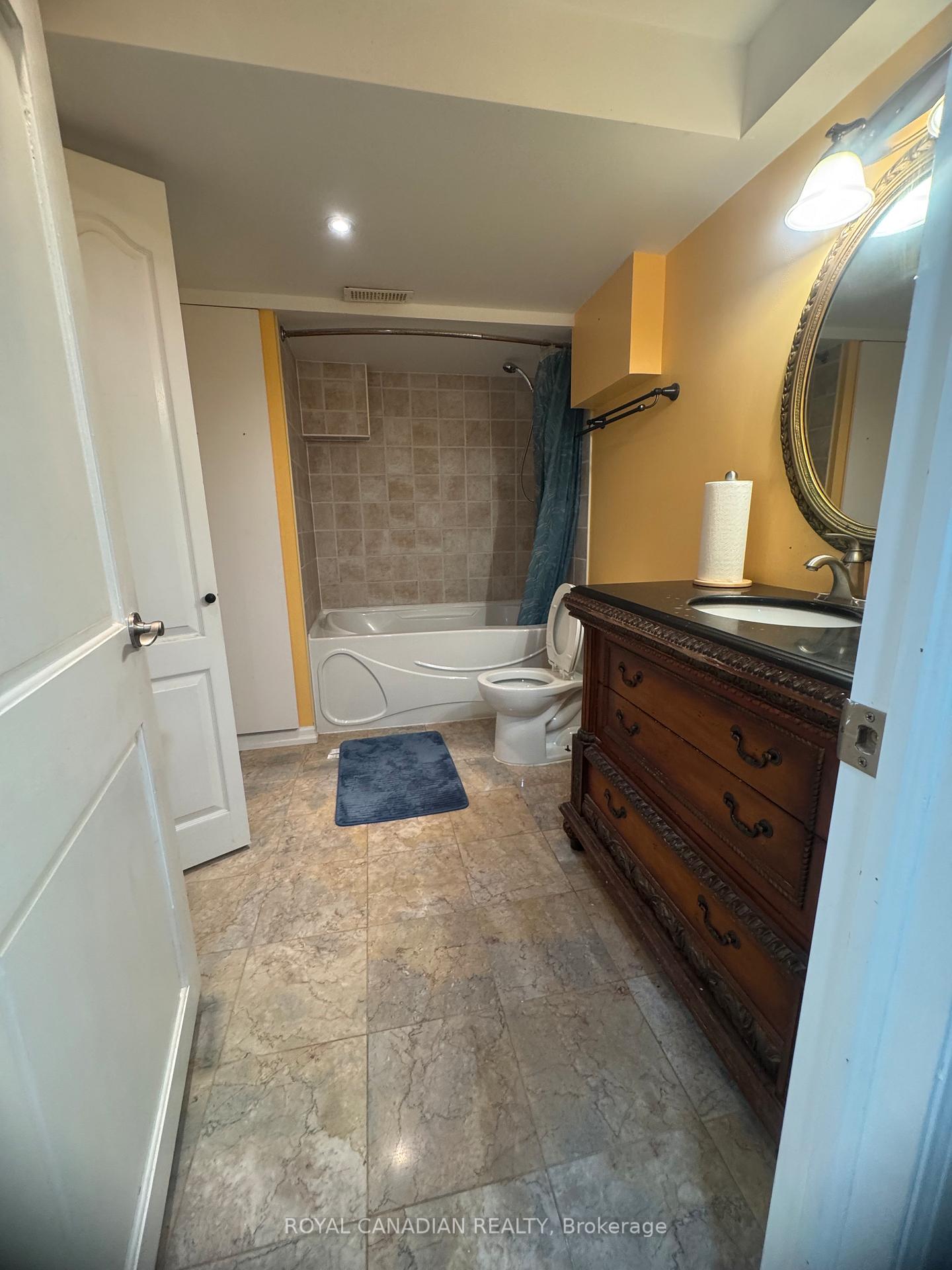 Photo 10 of 1735 Esterbrook Drive S, Oshawa, Taunton — HOMEH