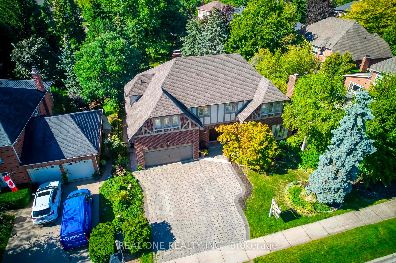 Front of 1340 Greeneagle Drive