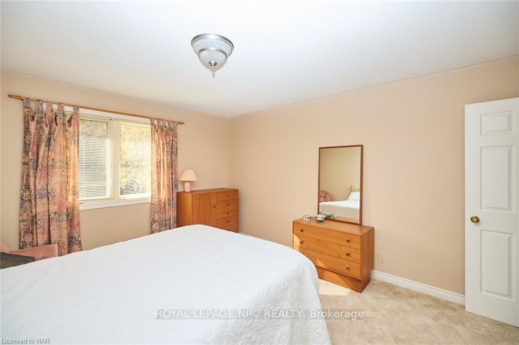 Photo 2 of 737 Canboro Road, Pelham, Fenwick — HOMEH