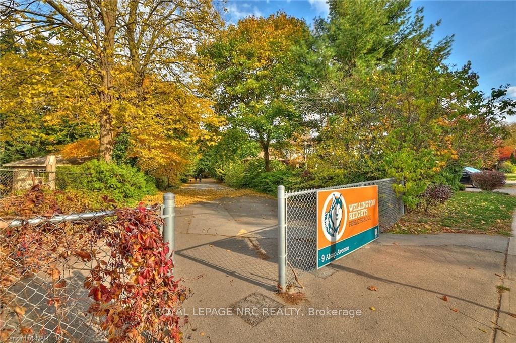 Photo 9 of 737 Canboro Road, Pelham, Fenwick — HOMEH