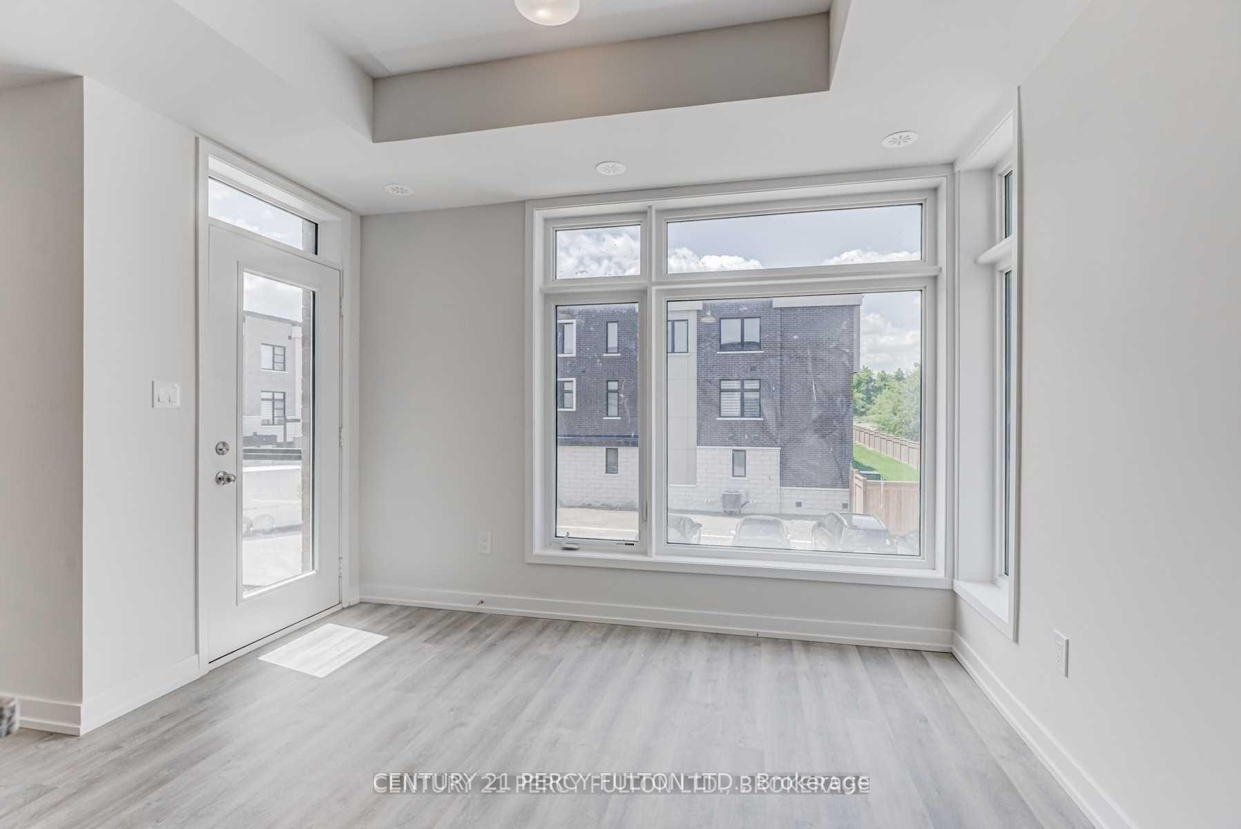 Photo 10 of Unit 105, 2550 Castlegate Crossing Drive, Pickering, Duffin Heights — HOMEH