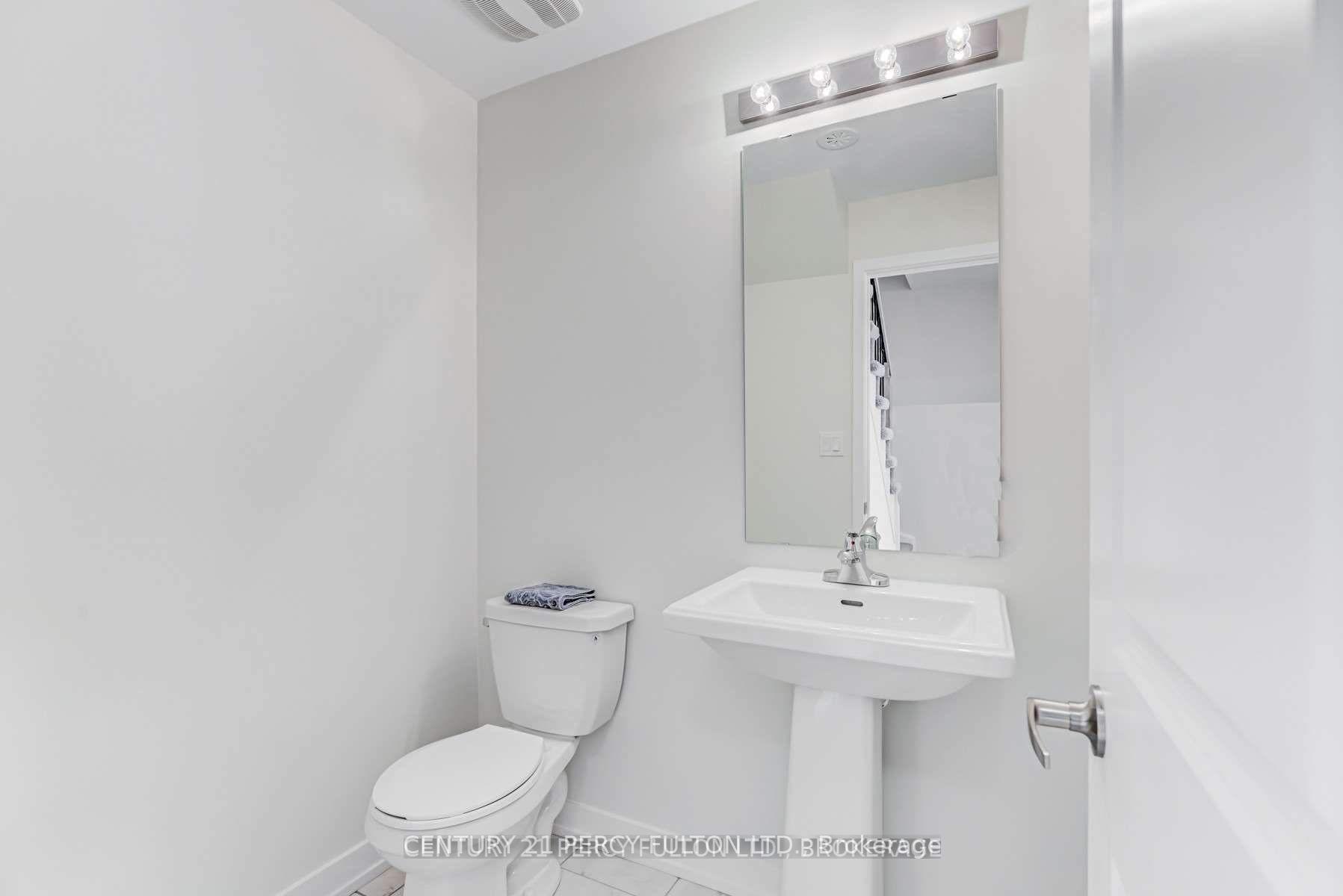 Photo 11 of Unit 105, 2550 Castlegate Crossing Drive, Pickering, Duffin Heights — HOMEH