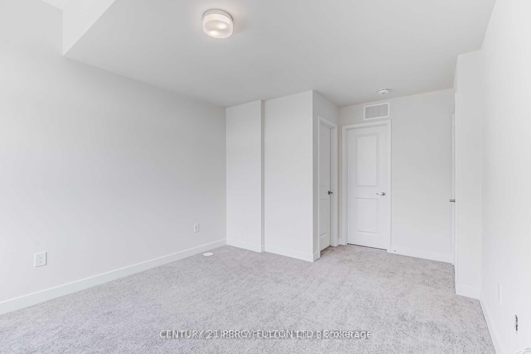 Photo 13 of Unit 105, 2550 Castlegate Crossing Drive, Pickering, Duffin Heights — HOMEH