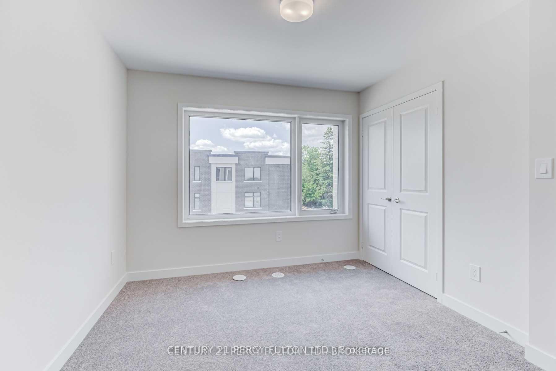 Photo 16 of Unit 105, 2550 Castlegate Crossing Drive, Pickering, Duffin Heights — HOMEH