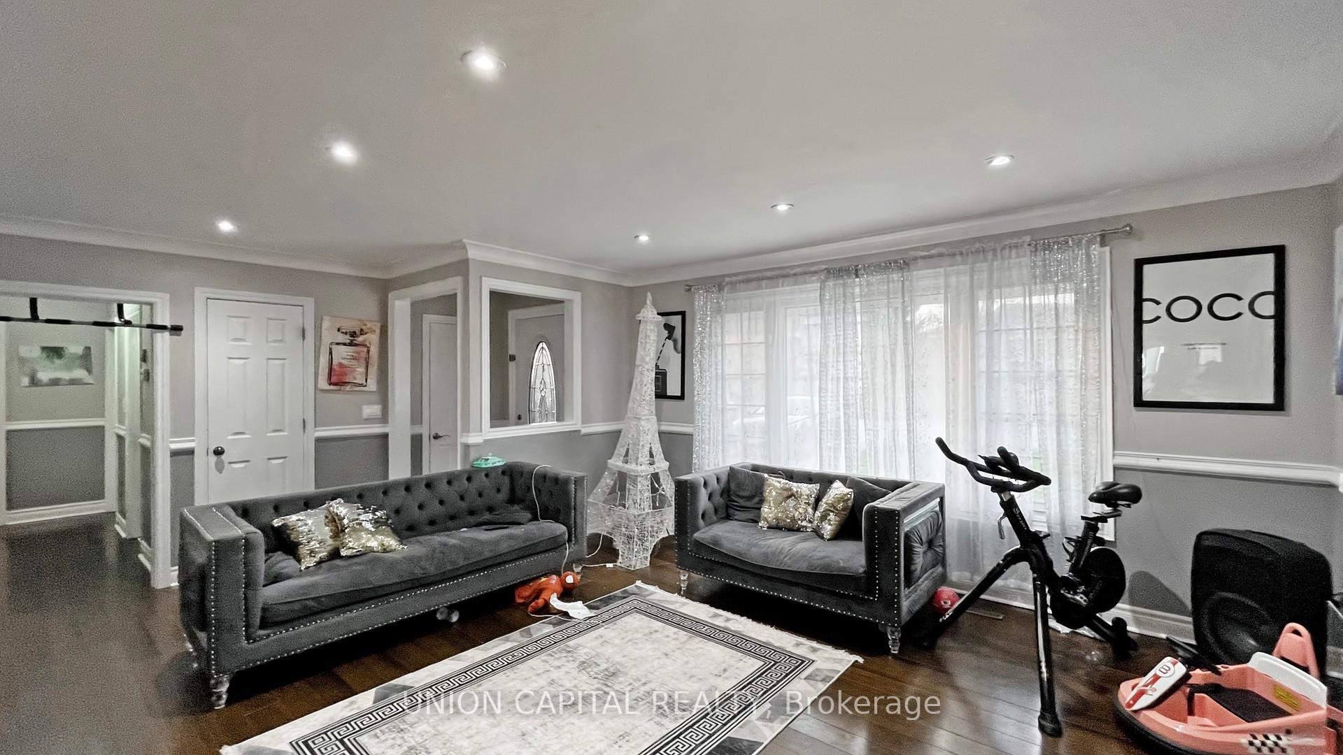 Photo 3 of 735 Tennyson Avenue, Oshawa, Donevan — HOMEH