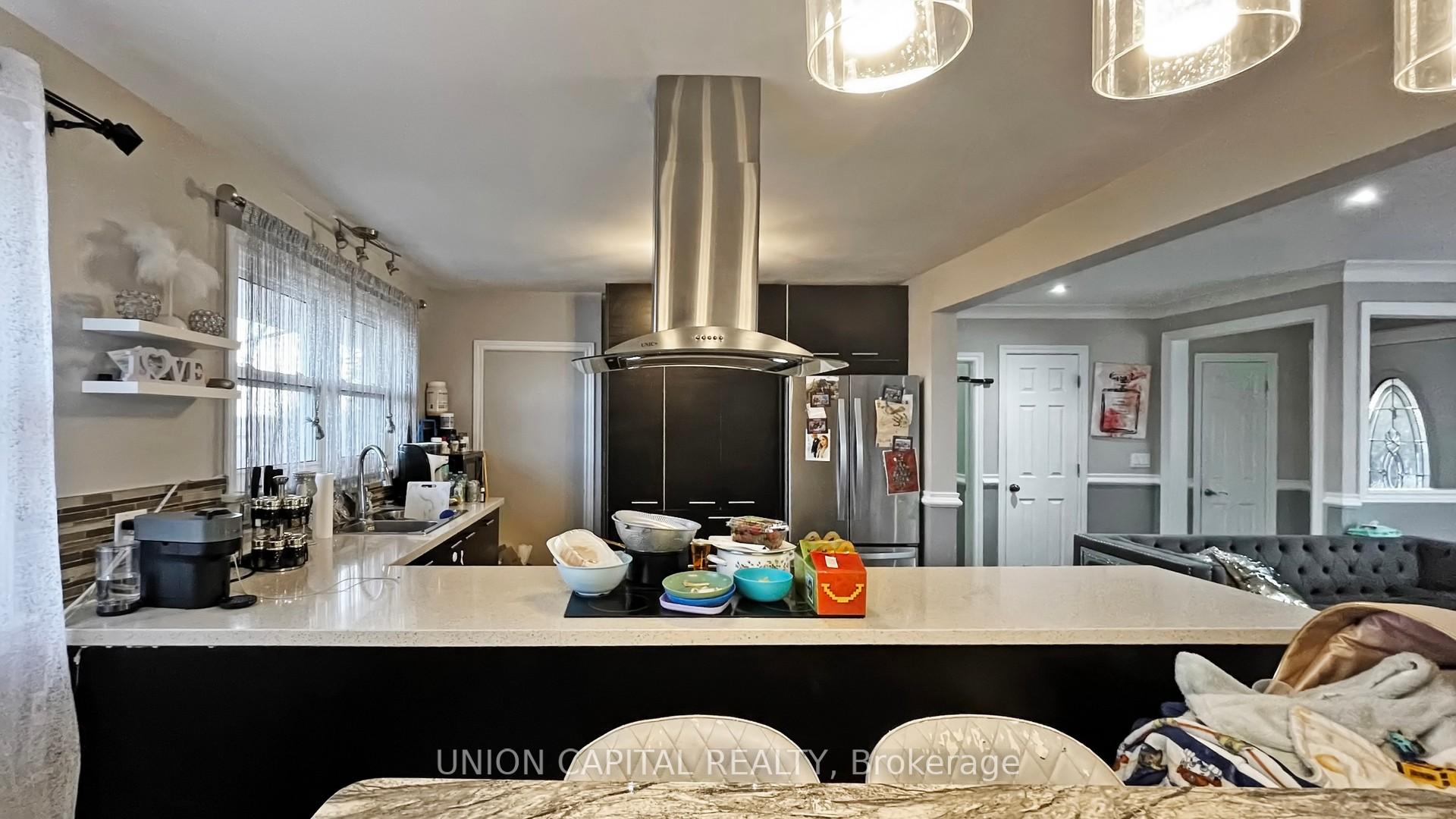 Photo 8 of 735 Tennyson Avenue, Oshawa, Donevan — HOMEH