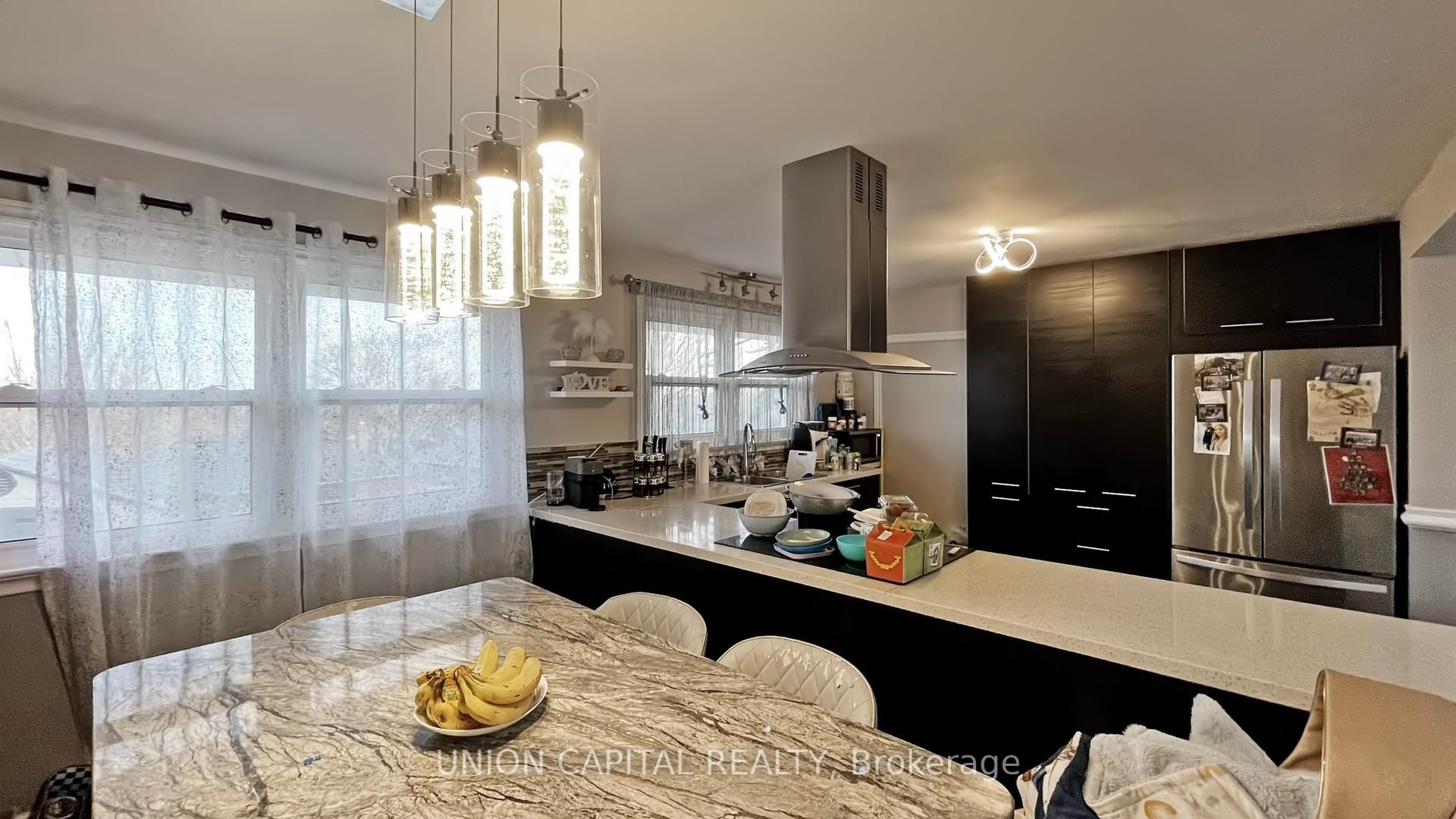 Photo 10 of 735 Tennyson Avenue, Oshawa, Donevan — HOMEH